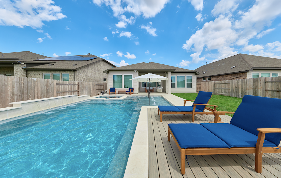 Pool and outdoor living area — Round Rock TX