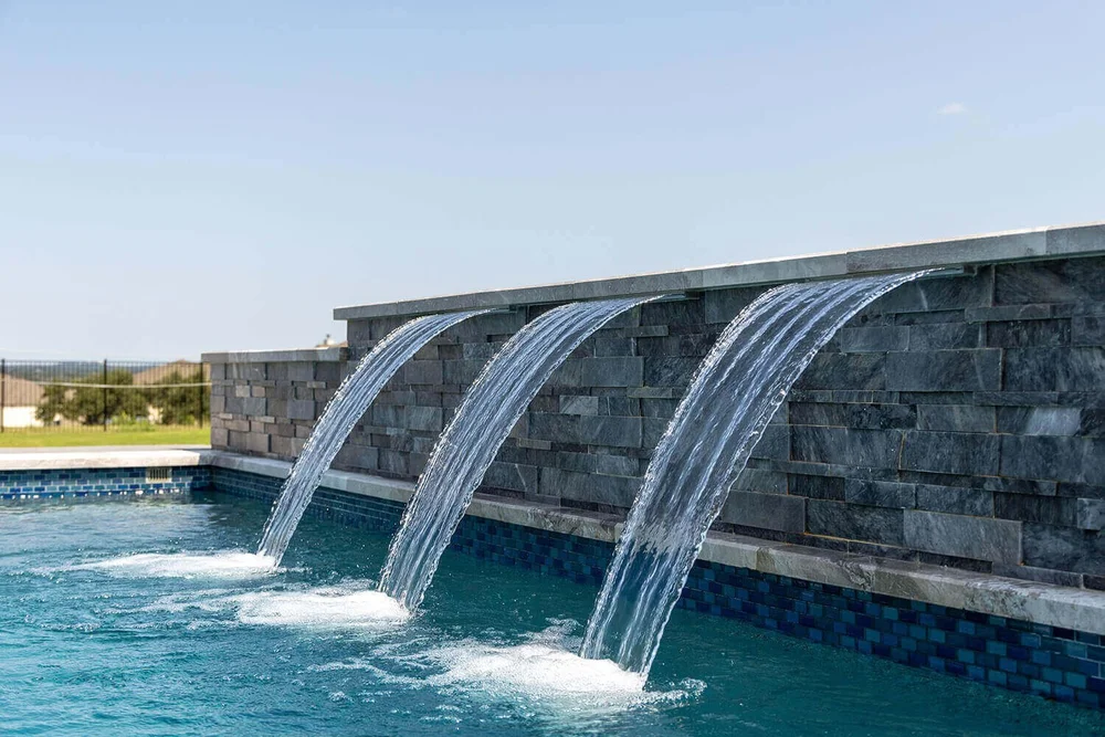 Water sheers feature pool — Aqua Logistics Custom Pools