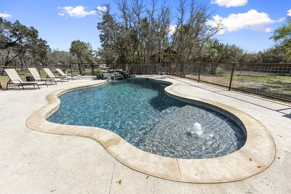 Full pool view with boulder waterfall — Leander Texas