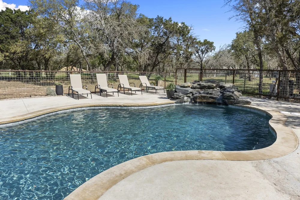 Pool entry steps and Antique White tile — Leander custom pool