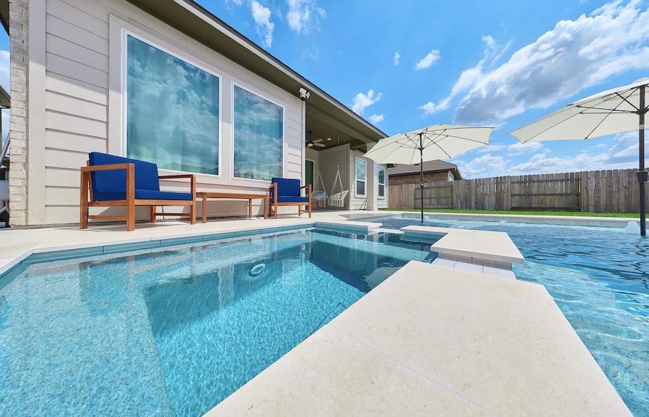 Platinum Ice coping and raised wall detail — Round Rock pool