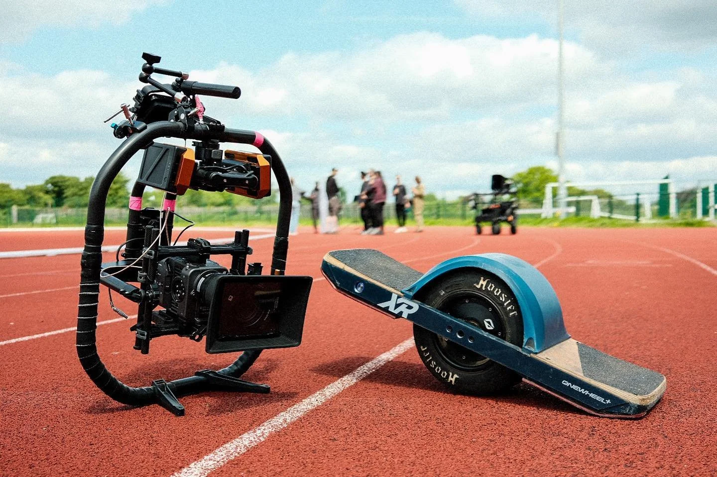 Weapons of choice for today&rsquo;s office ⚔️🔥 

Taking the Movi and Onewheel out for a spin on set today for an M&amp;S Good Move fashion shoot with @duncansl at the helm on Director duties 💪🏻🎥 

📸 - Fuji X100V 😮&zwj;💨

#movipro #freefly #gim