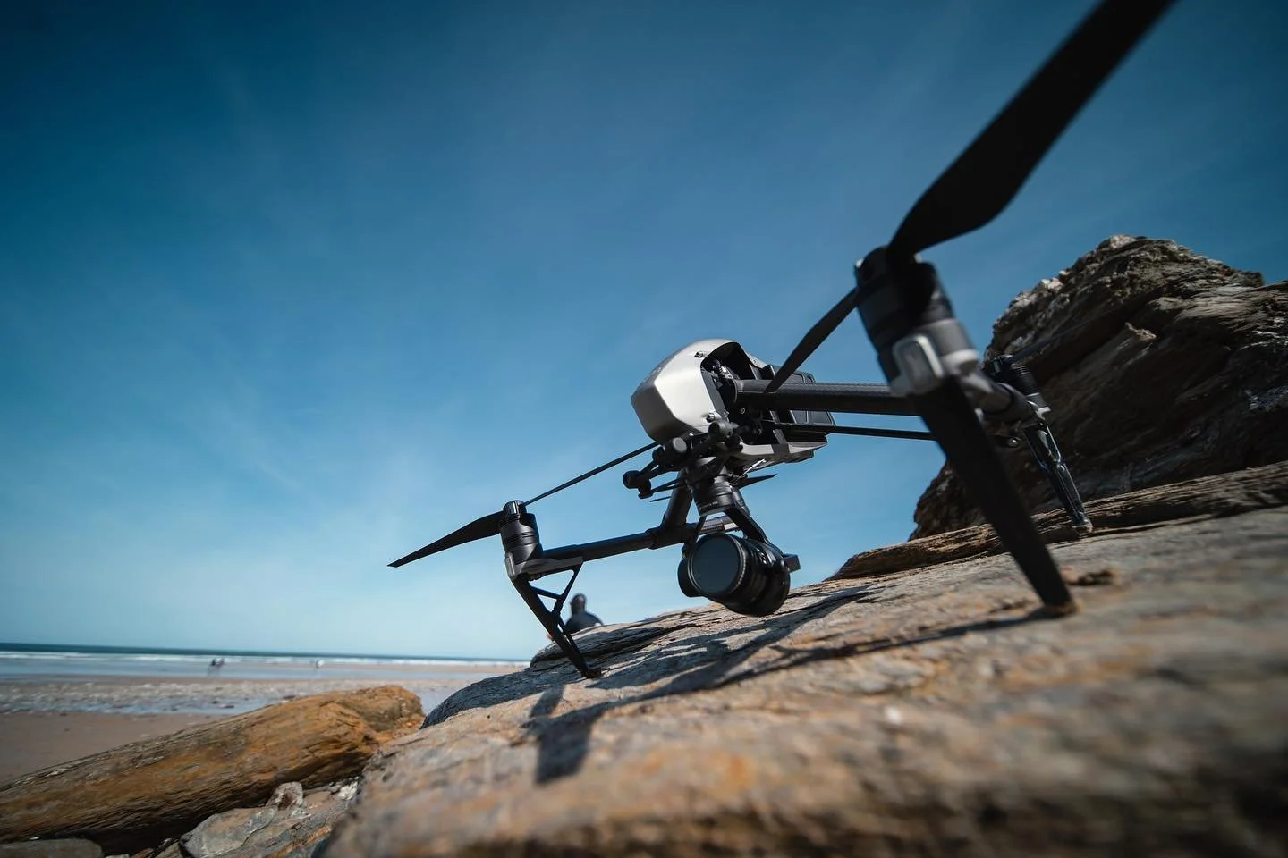 Shooting with the Inspire 2 down in Cornwall last week&hellip;Part 2 BTS from this one coming soon! 👀🔥🛸

#cornwall #cornwallcoast #watergate #watergatebay #surf #surfing #surfphotography #drone #dji #djiinspire2 #inspire2 #filmmaker #cinematograph
