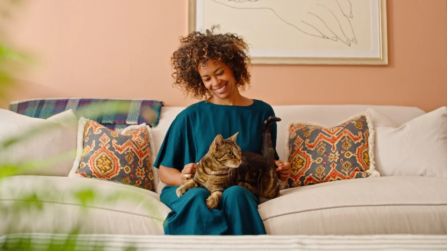 Trusted House Sitters - How It Works 🐾🐶

A fun lil&rsquo; handful of frames from last summer, back shooting with the lovely team at @ocdstudio_ for @trustedhousesitters recent &lsquo;How It Works&rsquo; video 🐈🏡

Huge love to all the team involve