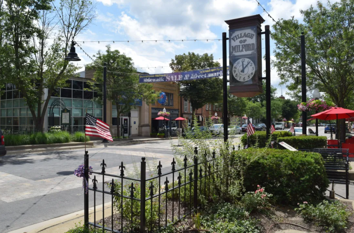 Junk removal and dumpster rental services in Bloomfield Hills MI