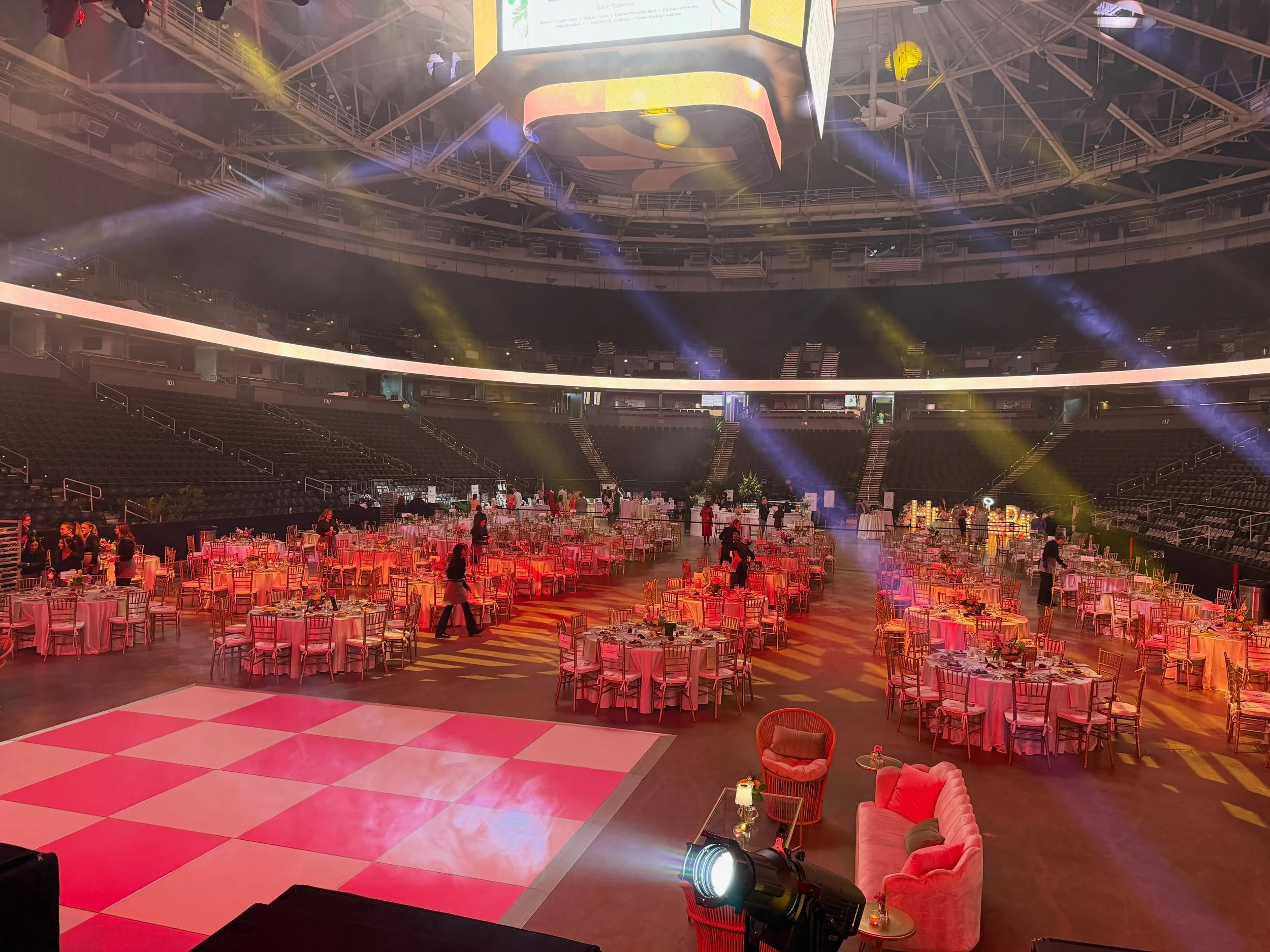 I always wanted to fill an arena. 😎
&mdash;&mdash;&mdash;&mdash;&mdash;&mdash;&mdash;
Upstate SC Heart Ball
Greenville, SC
May 2026