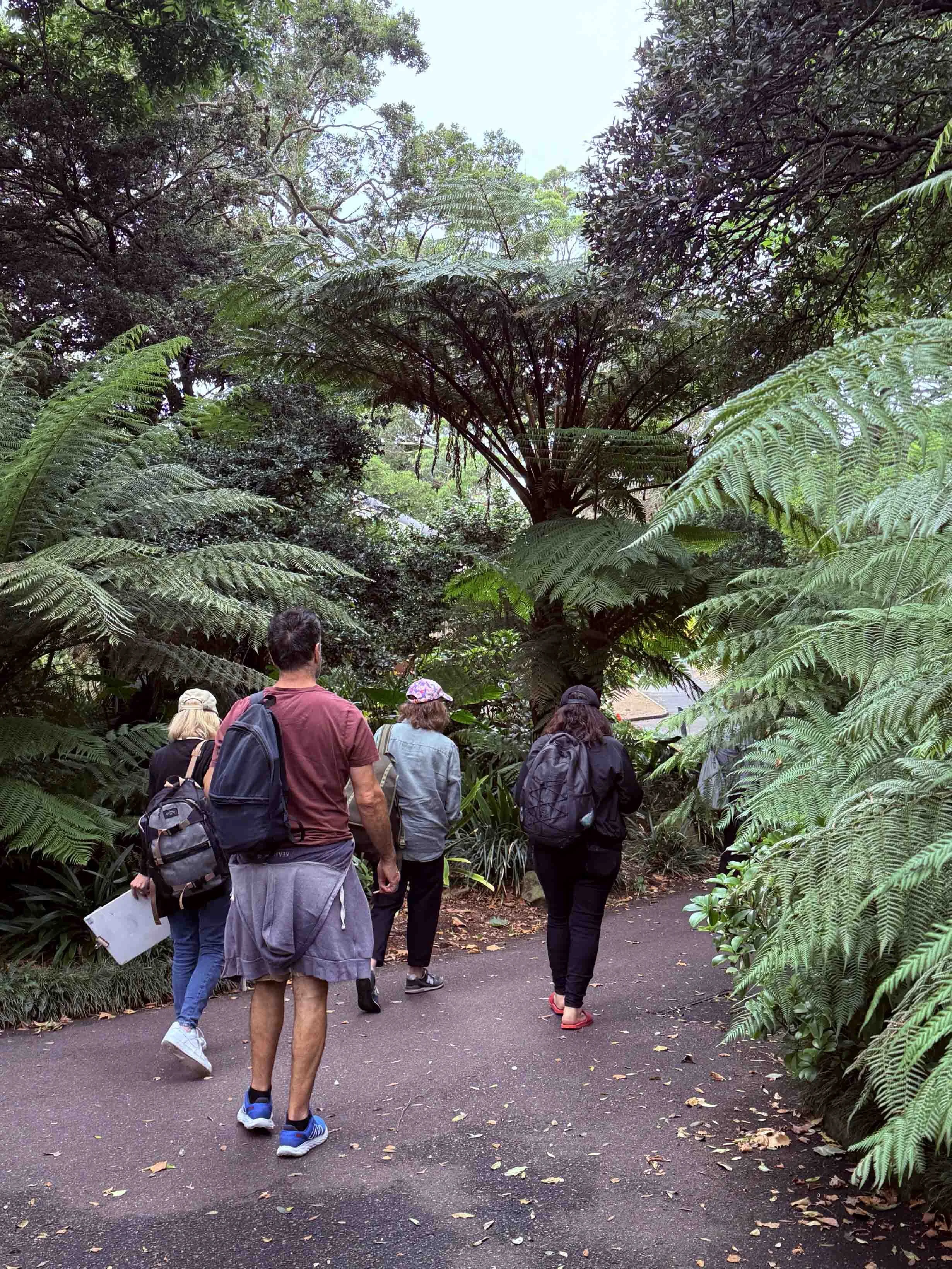  The group in the Botanic Gardens 