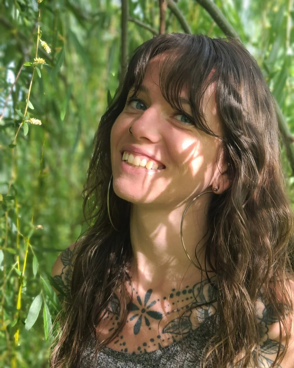 𝟯𝟬 𝙡𝙚𝙨𝙨𝙤𝙣𝙨 𝙛𝙧𝙤𝙢 𝟯𝟬 𝙧𝙤𝙩𝙖𝙩𝙞𝙤𝙣𝙨 𝙖𝙧𝙤𝙪𝙣𝙙 𝙩𝙝𝙚 🌞⁣
⁣
1. 30 is not a long time.⁣

2. Why wait? Do the damn thing. ⁣

3. Nothing will ever be perfect, because everything already is. ⁣

4. Everything you need is right here. ⁣

