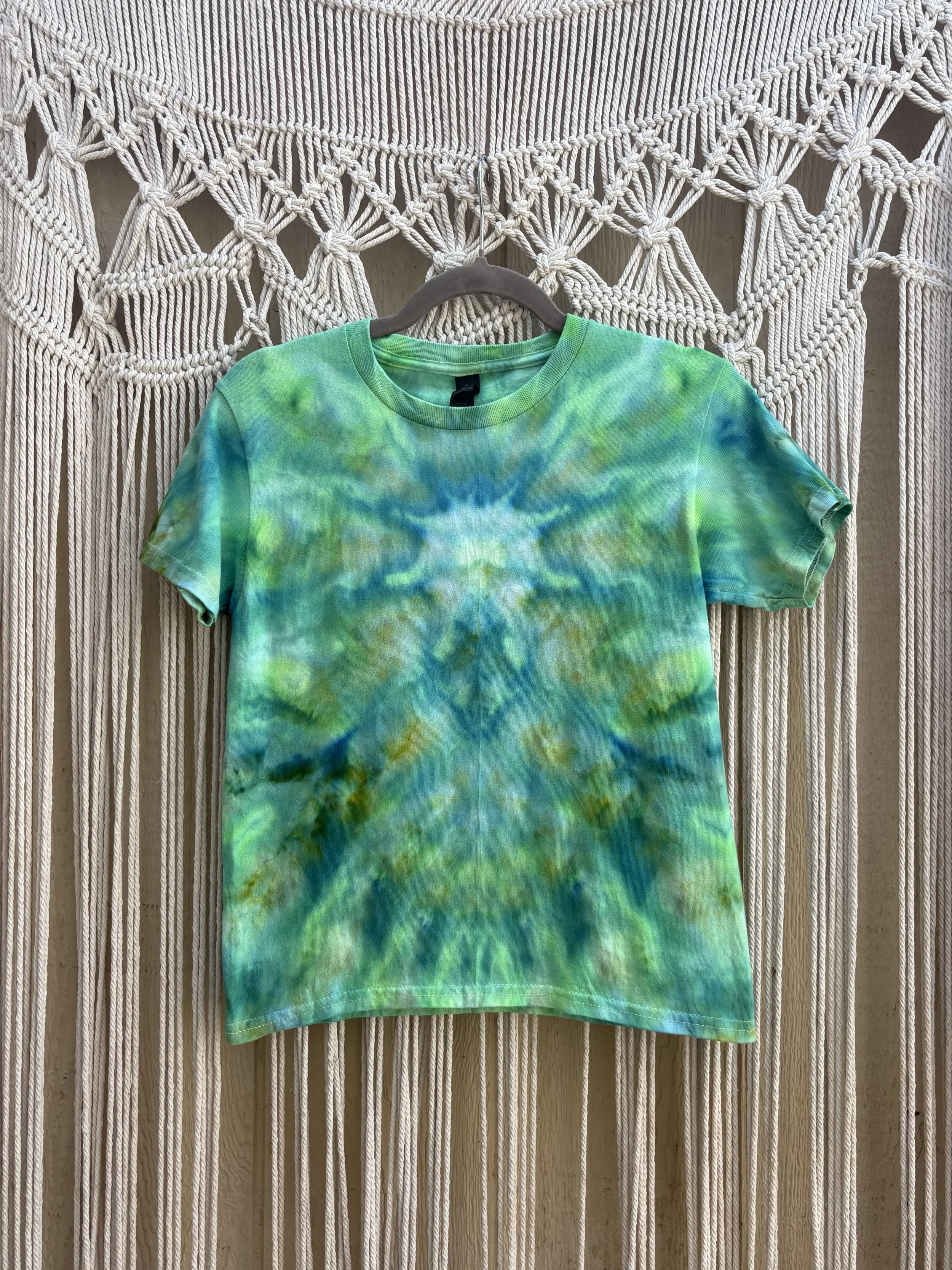 Earthly Deity Youth T-Shirt 002 (UV-REACTIVE) (YOUTH SMALL)