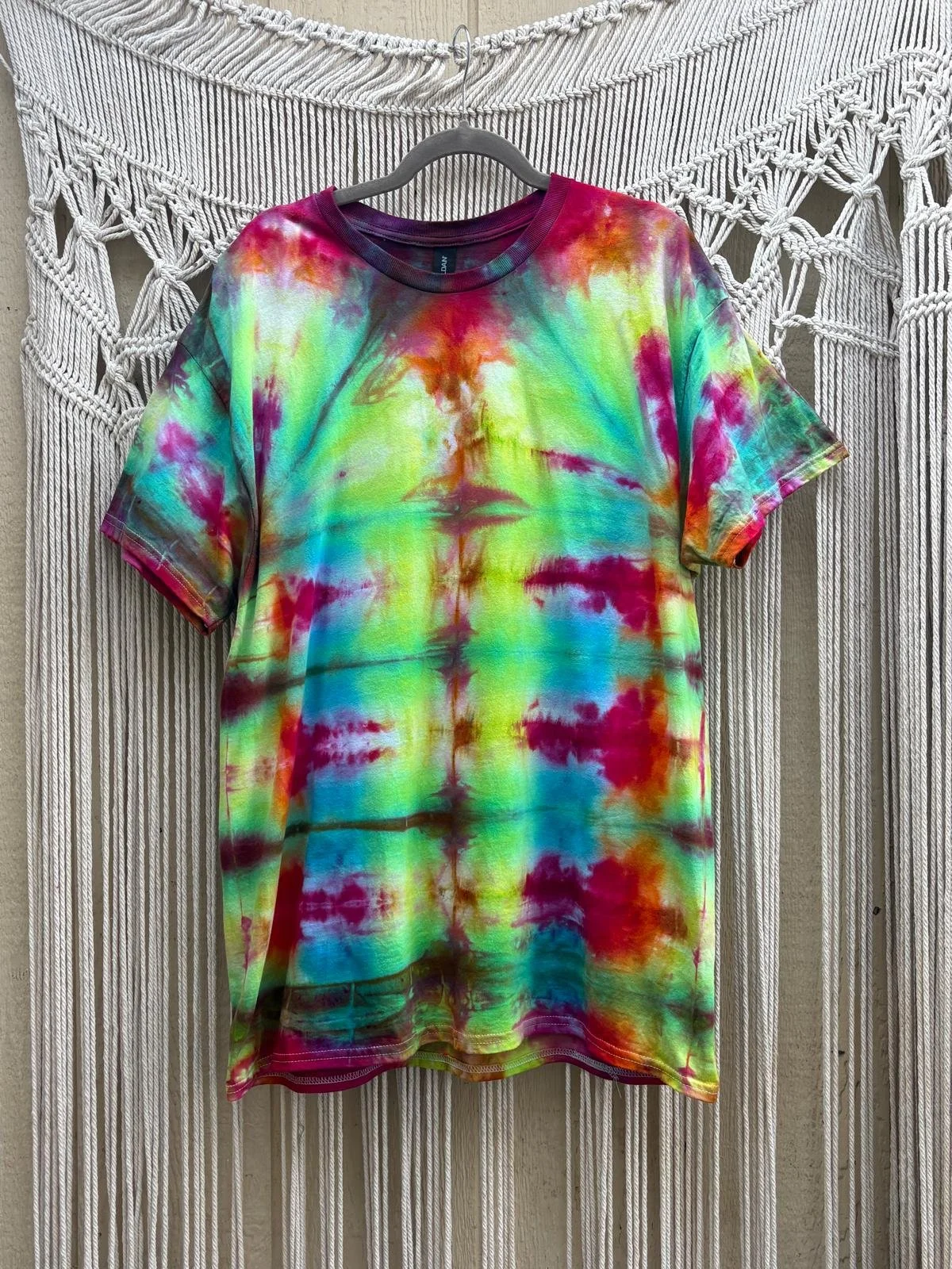 Rainbow Nebula T-Shirt 001 (UV-REACTIVE) (XL)
