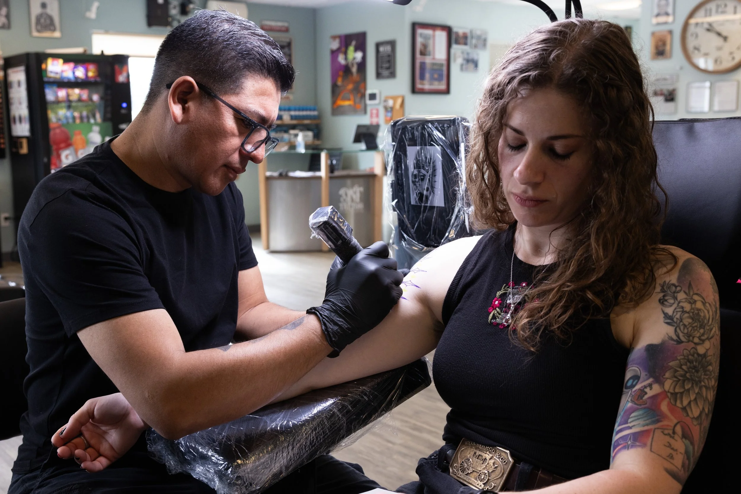 DANCING_NEEDLE_TATTOO_09.jpg