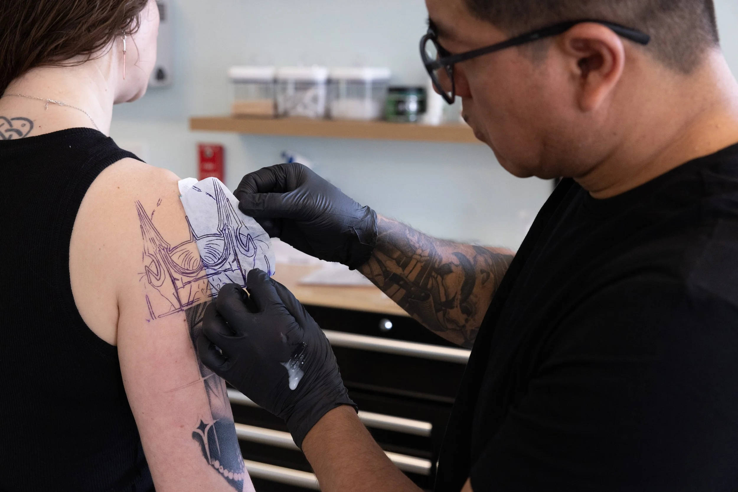 DANCING_NEEDLE_TATTOO_02.jpg