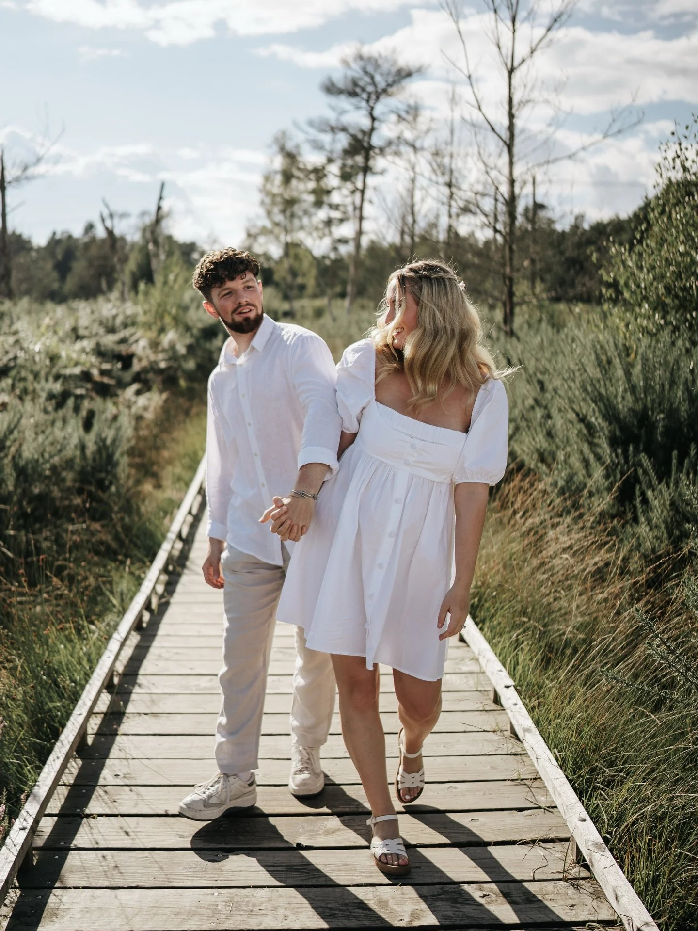 Looking back on our summer pre wedding shoots. 🥺 LOVE this one with our Gregg &amp; Loella 🌿

&bull;
&bull;
&bull;
&bull;
&bull;
&bull;
#surreyphotographer #westsussexphotographer #sussexphotographer #love #preweddingphotoshoot #engagementphotograp