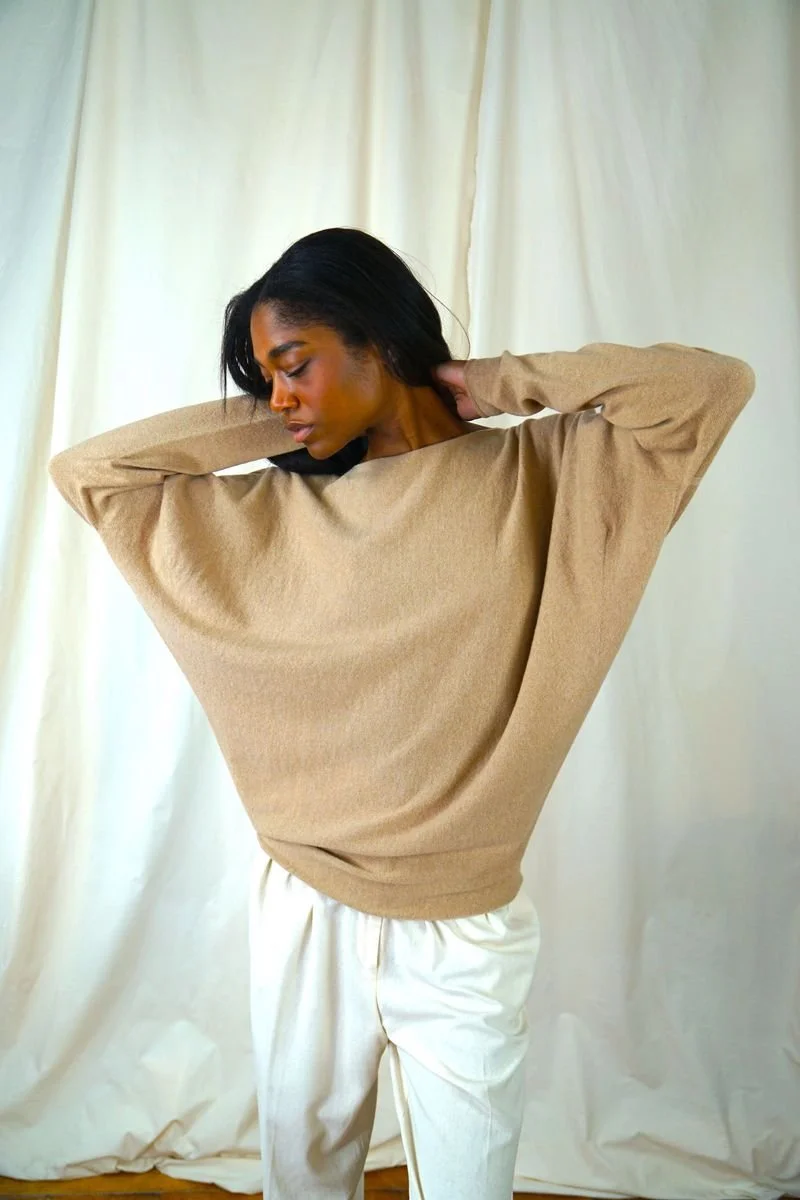 Oversized Cashmere Pulover in Sandstorm.JPG