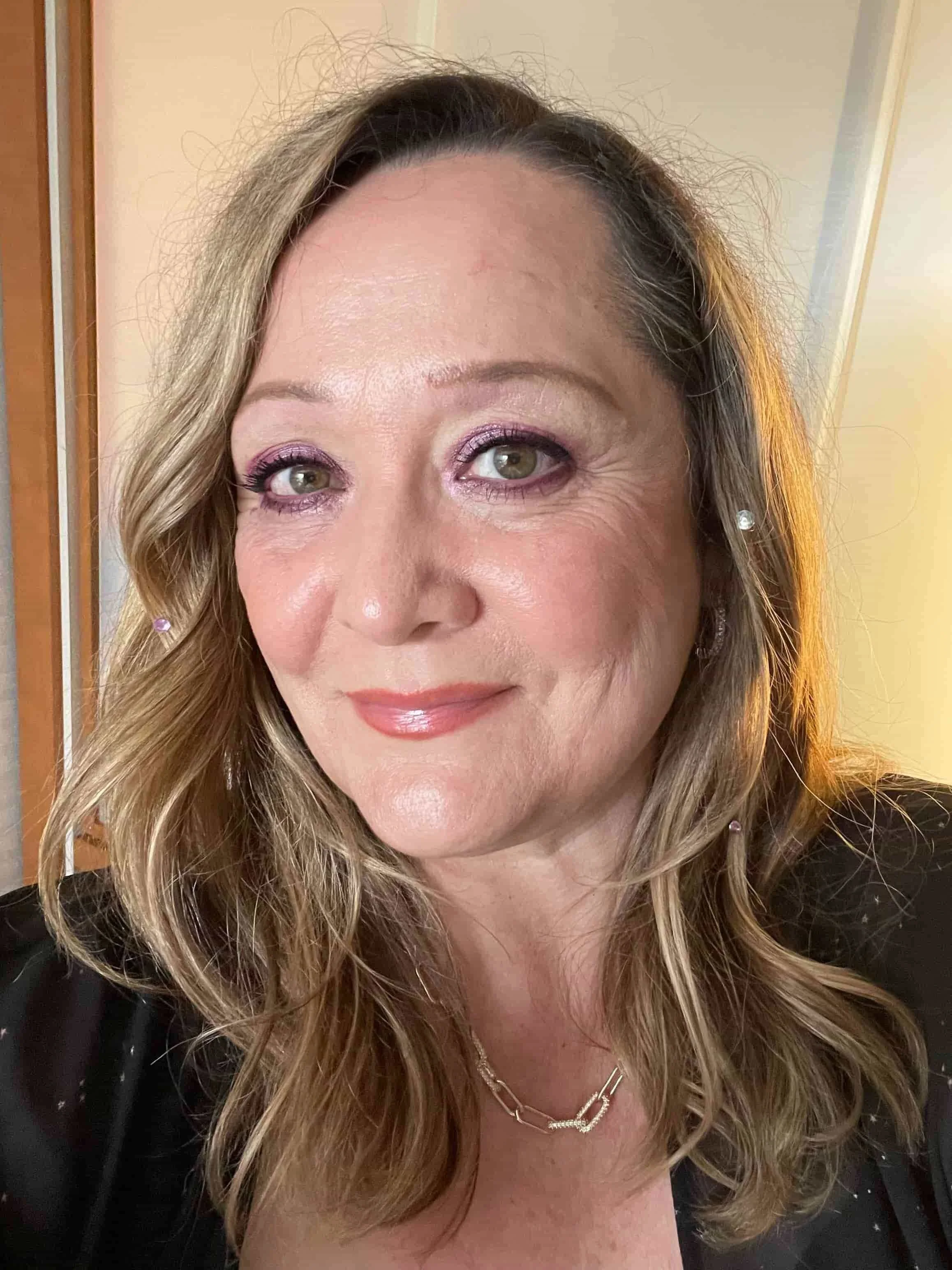 Headshot of Simona Borza, MS, PMHNP, psychiatric mental health nurse practitioner at Wholehearted Counseling, Oregon telehealth