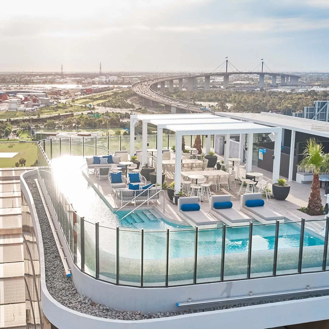 Do you know what's better than the view? A cocktail in hand on a sunny Saturday.🍸 Join us this weekend for an incredible day at the SABA Rooftop.⁠
⁠
Don&rsquo;t forget tomorrow we have International DJ Campstelli spinning Afro House beats all day. L