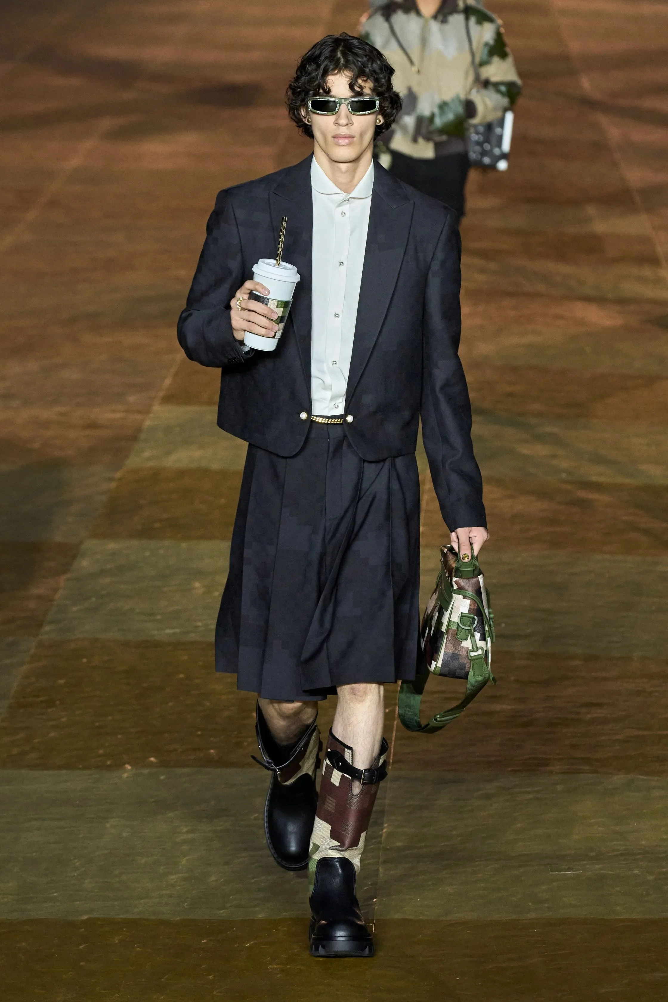 00005-louis-vuitton-spring-2024-menswear-credit-gorunway.jpg