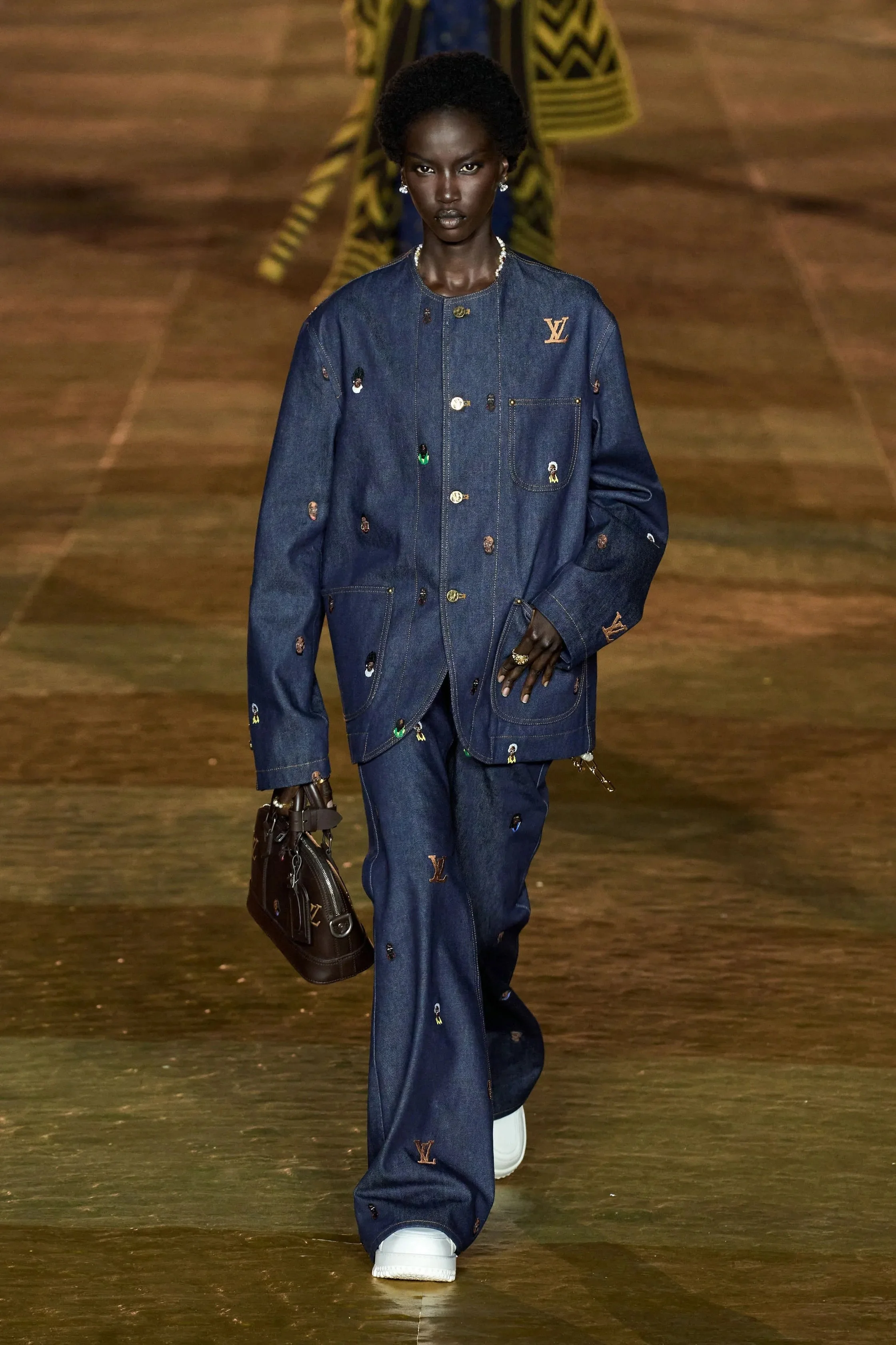 00051-louis-vuitton-spring-2024-menswear-credit-gorunway.jpg