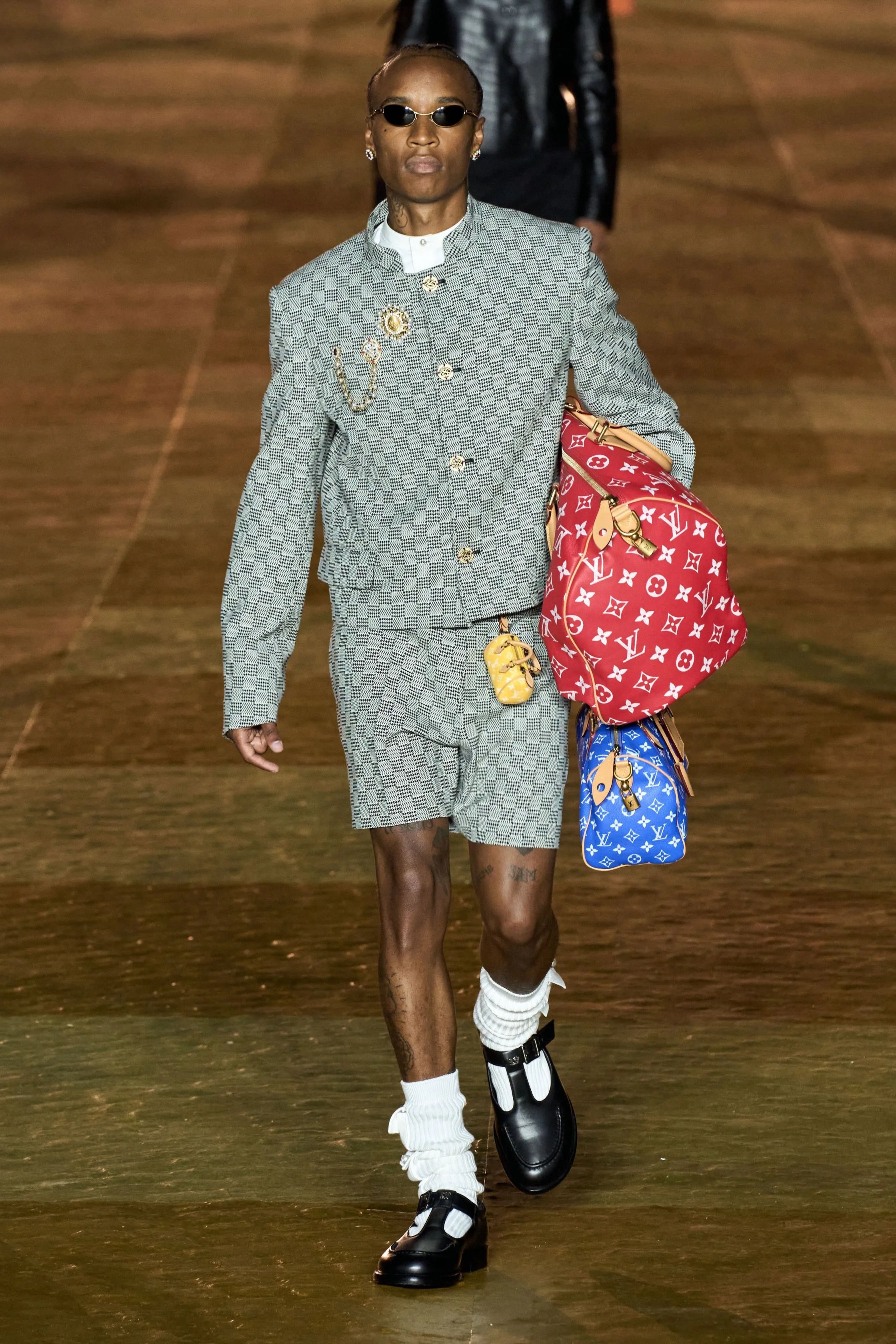 00068-louis-vuitton-spring-2024-menswear-credit-gorunway.jpg