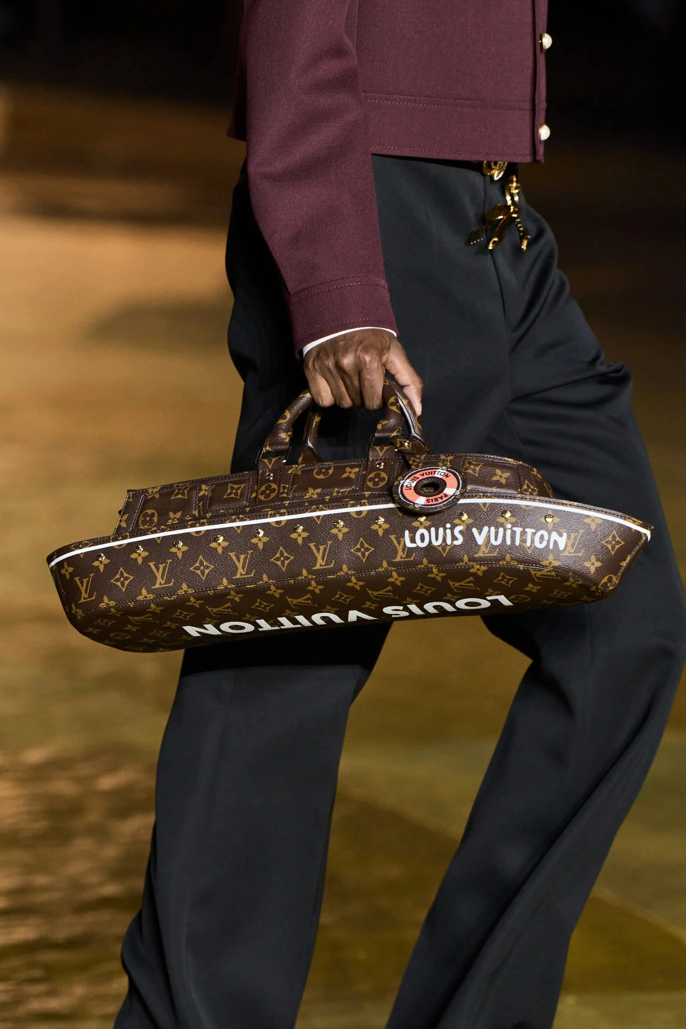 00125-louis-vuitton-spring-2024-menswear-details-credit-gorunway.jpg
