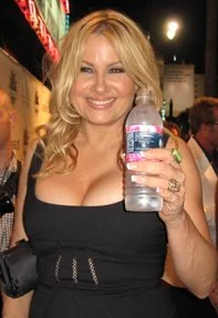 Jennifer Coolidge---.jpg