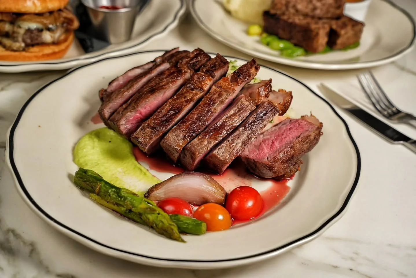 Looking for a pit stop during your Waikiki Halloween activities?  We know just the place.

Craft cocktail specials, natural wines, and an amazing food menu located on Seaside Ave, in the heart of the Waikiki. 

Swing by!  Happy Halloween! 🎃
.
.
.
#t