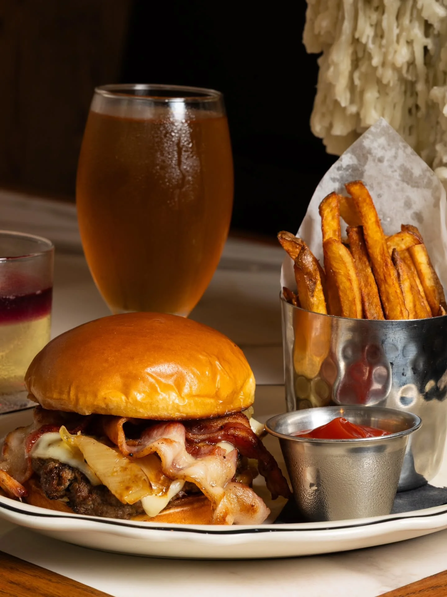 Built around the cuts we know best.

Our handhelds bring steakhouse flavor into something a little more casual. From the Bone Marrow Burger to the Cheesy Steak Sandwich and Butcher&rsquo;s Frank, each one is made with the same attention we give the r