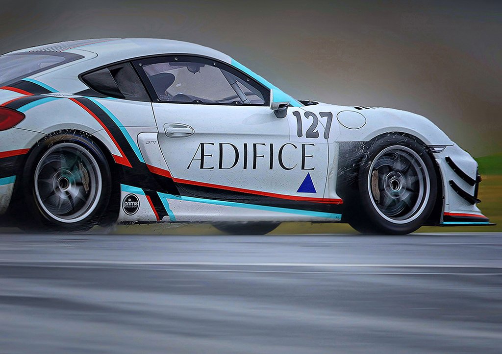 Motor racing on Mt. Panorama