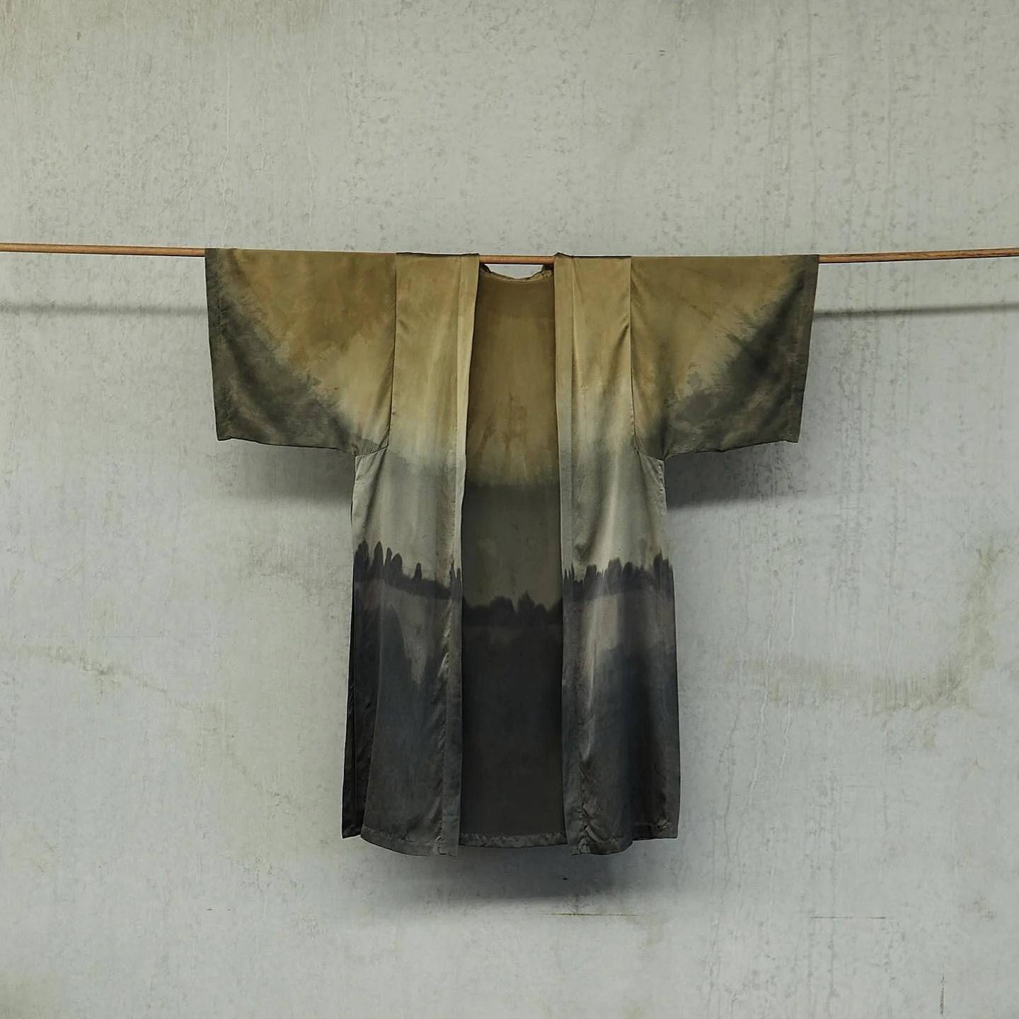 ➰ METAMORPHOSIS XI - SOLD

One of eleven silk Liminal robes, sewn and hand dyed in Australia using native and foraged ingredients. 
 
Locally sourced eucalyptus, onion skins and iron were infused into the silk, creating one of a kind pattern and text