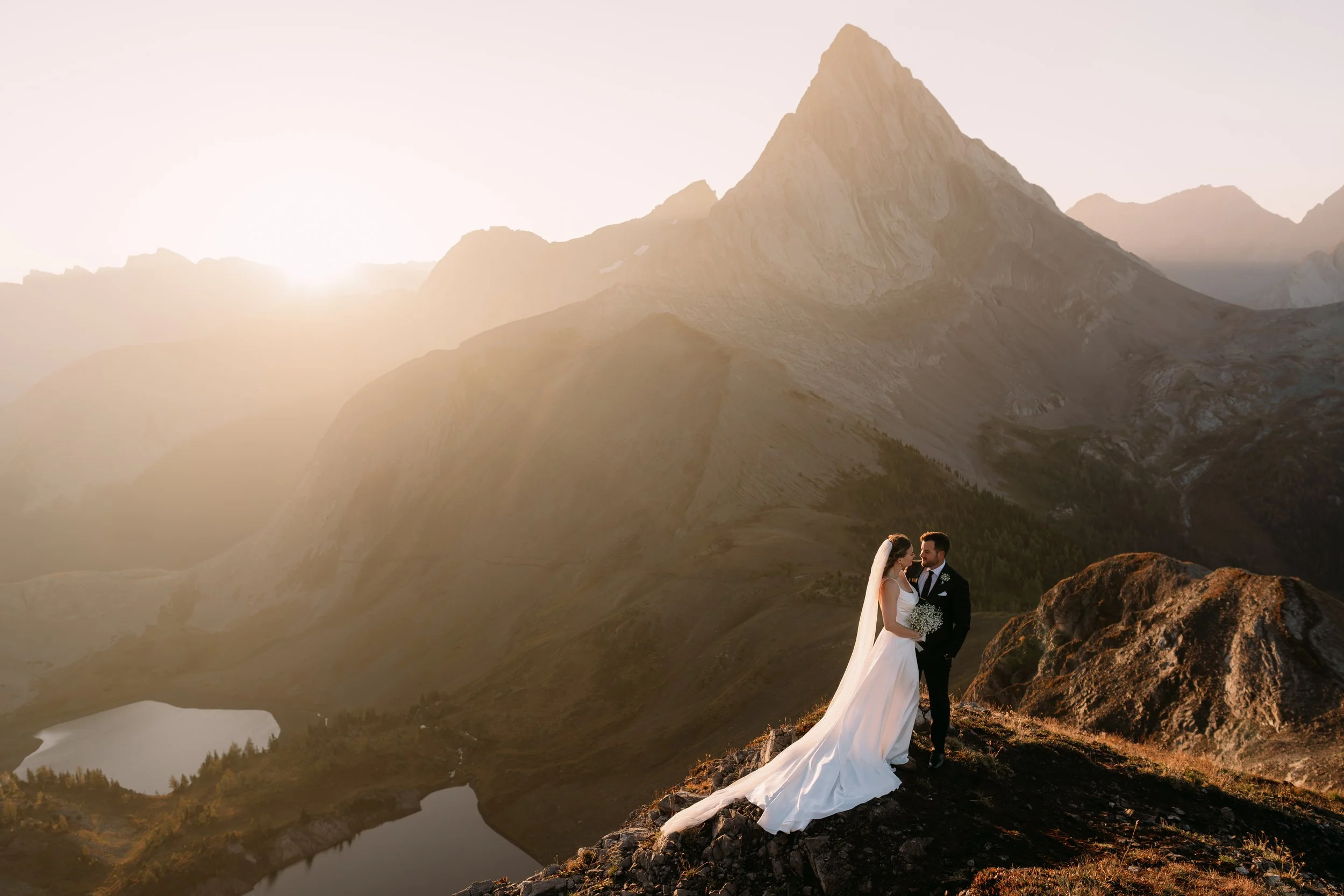 Sunrise hike elopement kananaskis