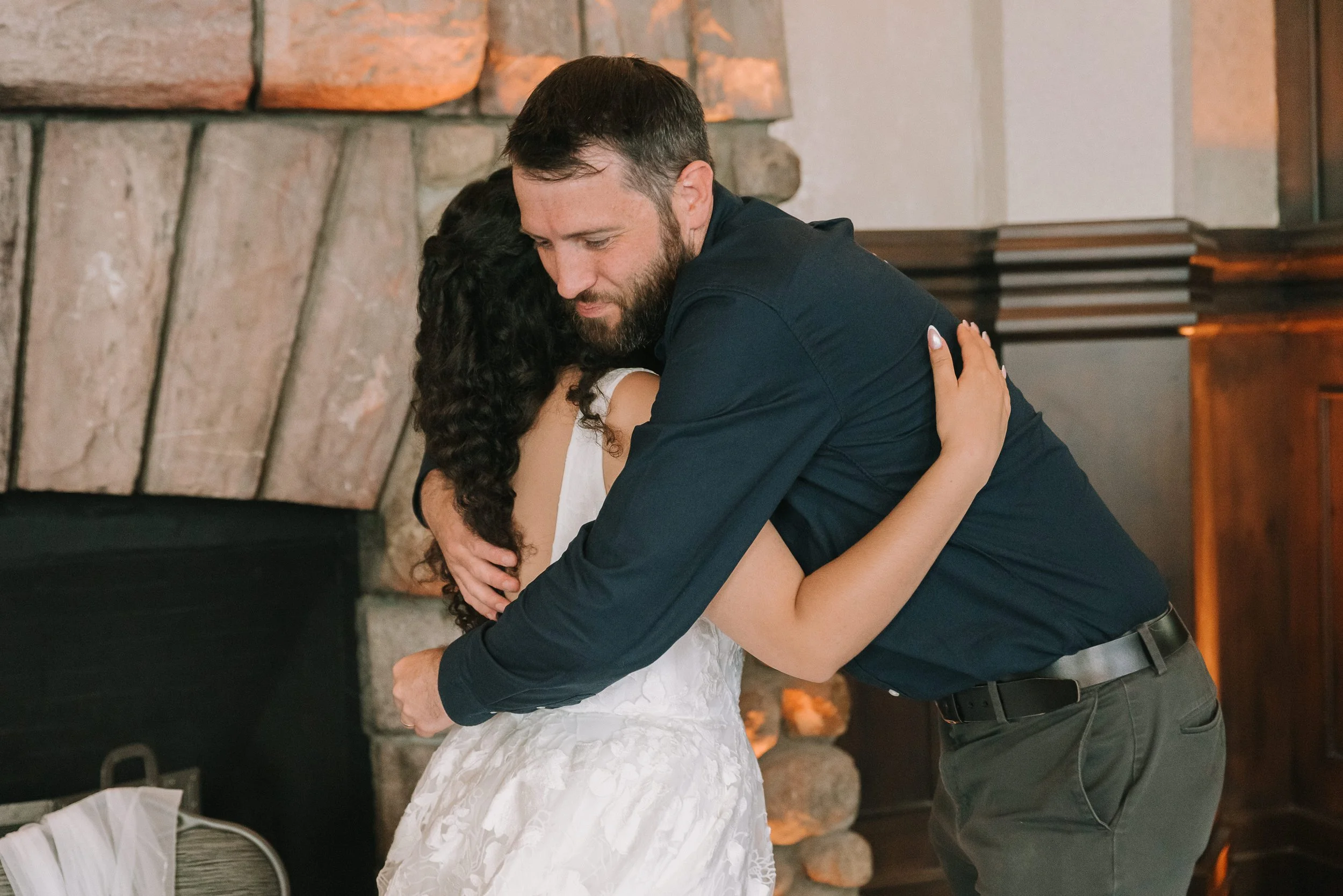 Wedding Planner Banff Hugs