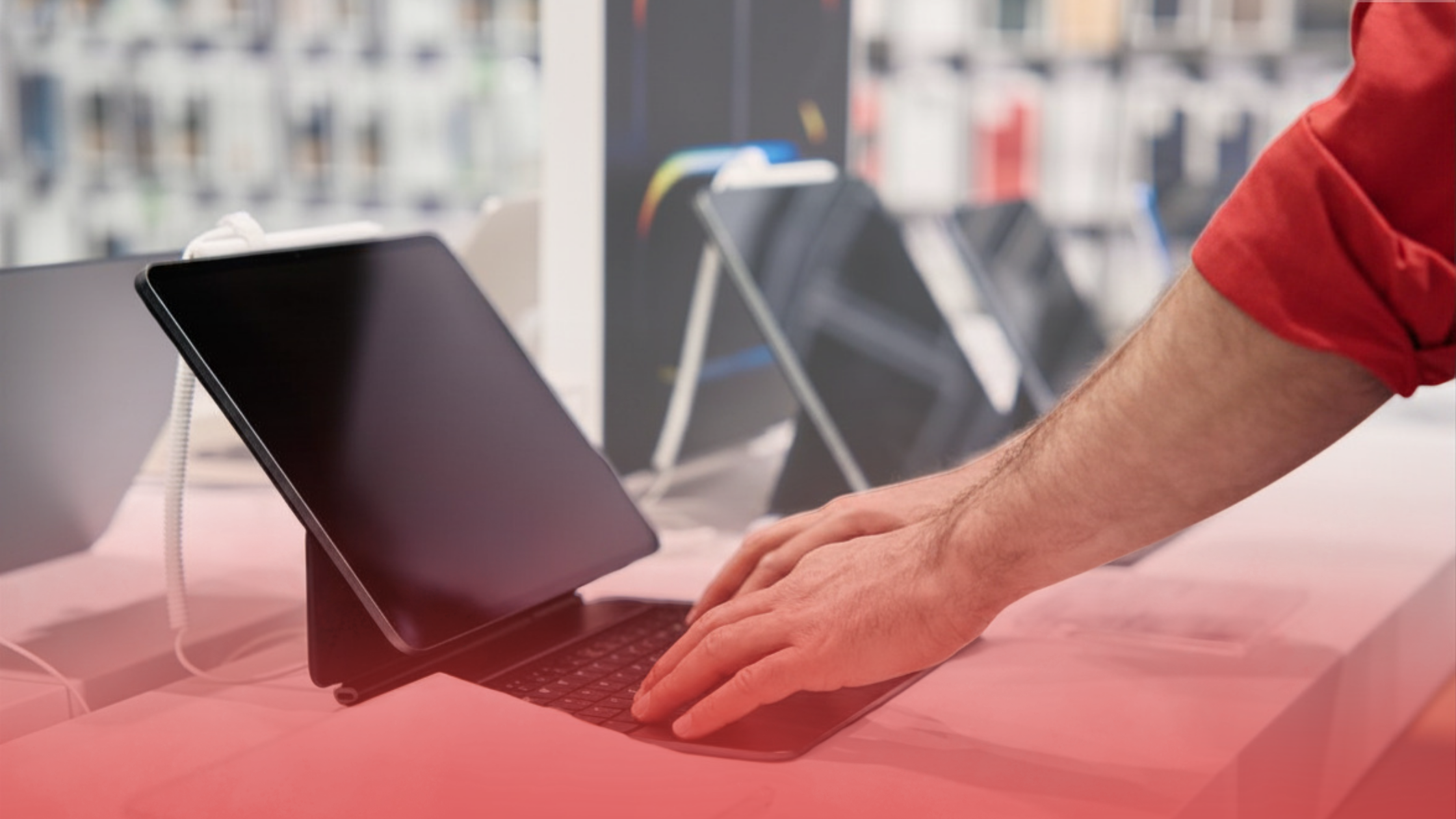 Unified Retail Platforms Outperform Standalone OMS Tools