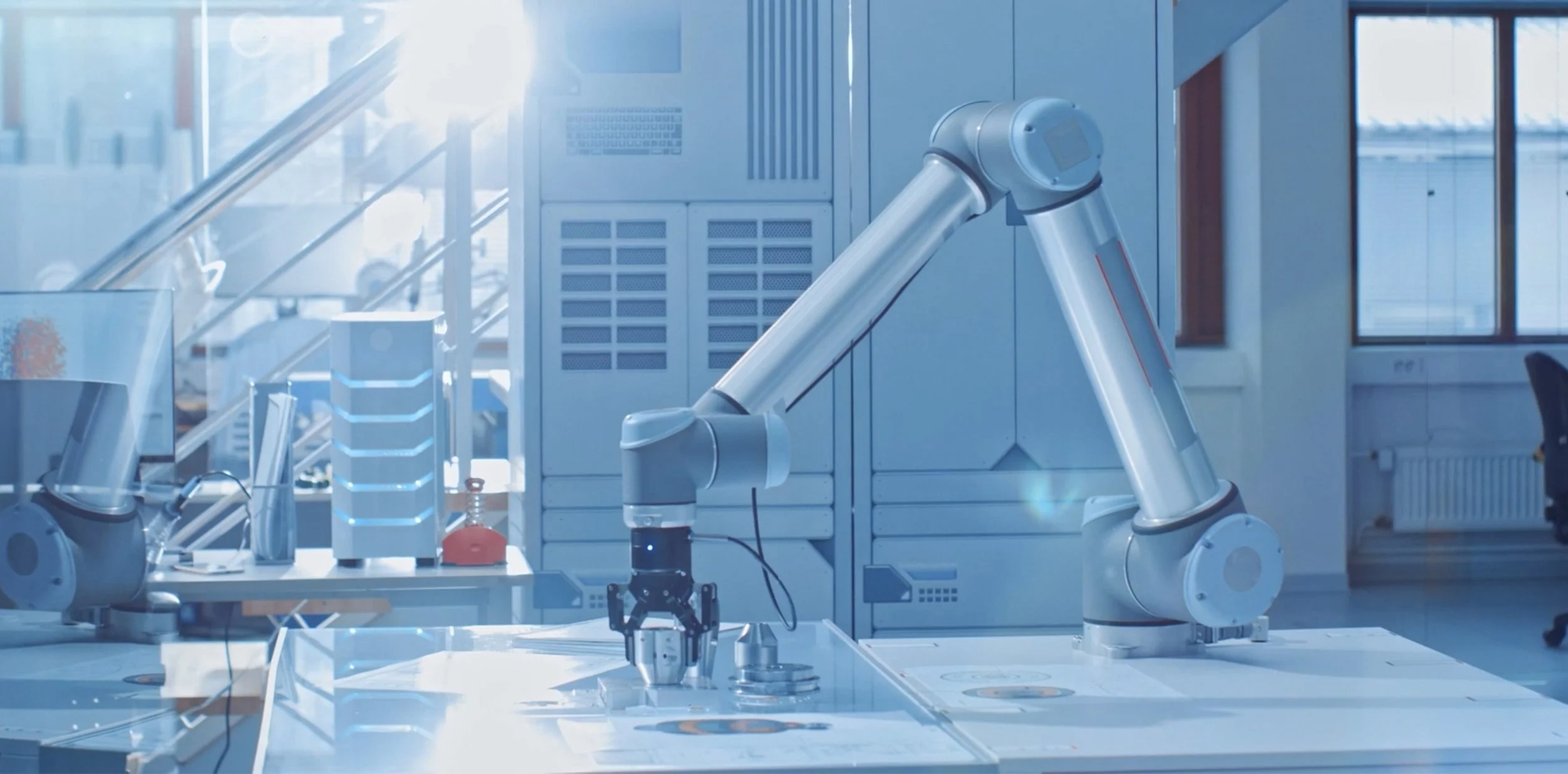 Neuer KIROS-Film zeigt, wie KI die Robotik einfacher macht