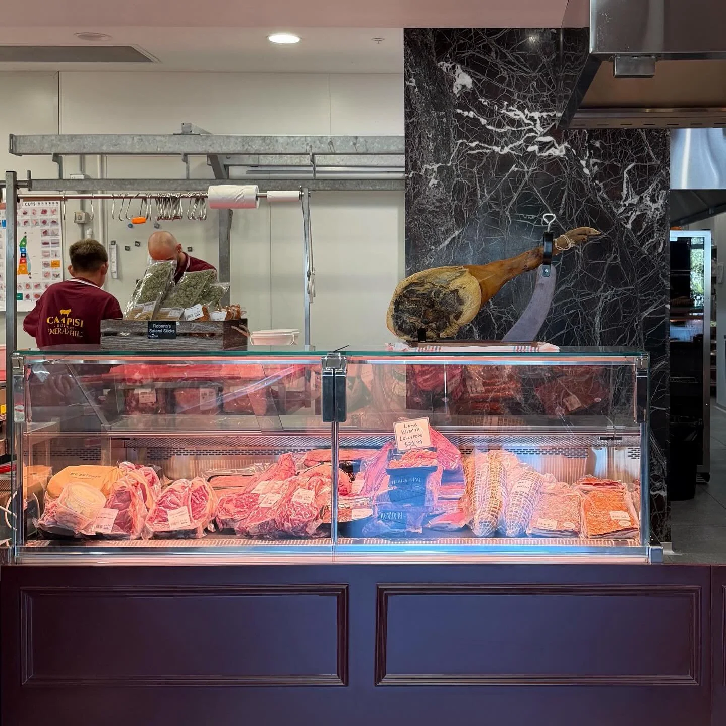 Project: Roberto&rsquo;s Deli - Emerald Hills 
An Italian stone for an Italian deli, what better match 🙌🏼
Roberto&rsquo;s now open

#rossolevanto#marble#itastone#italianmarble#stonemason