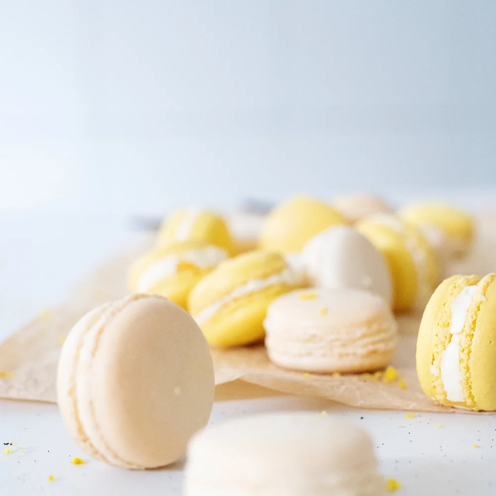 Lemon and vanilla macarons
