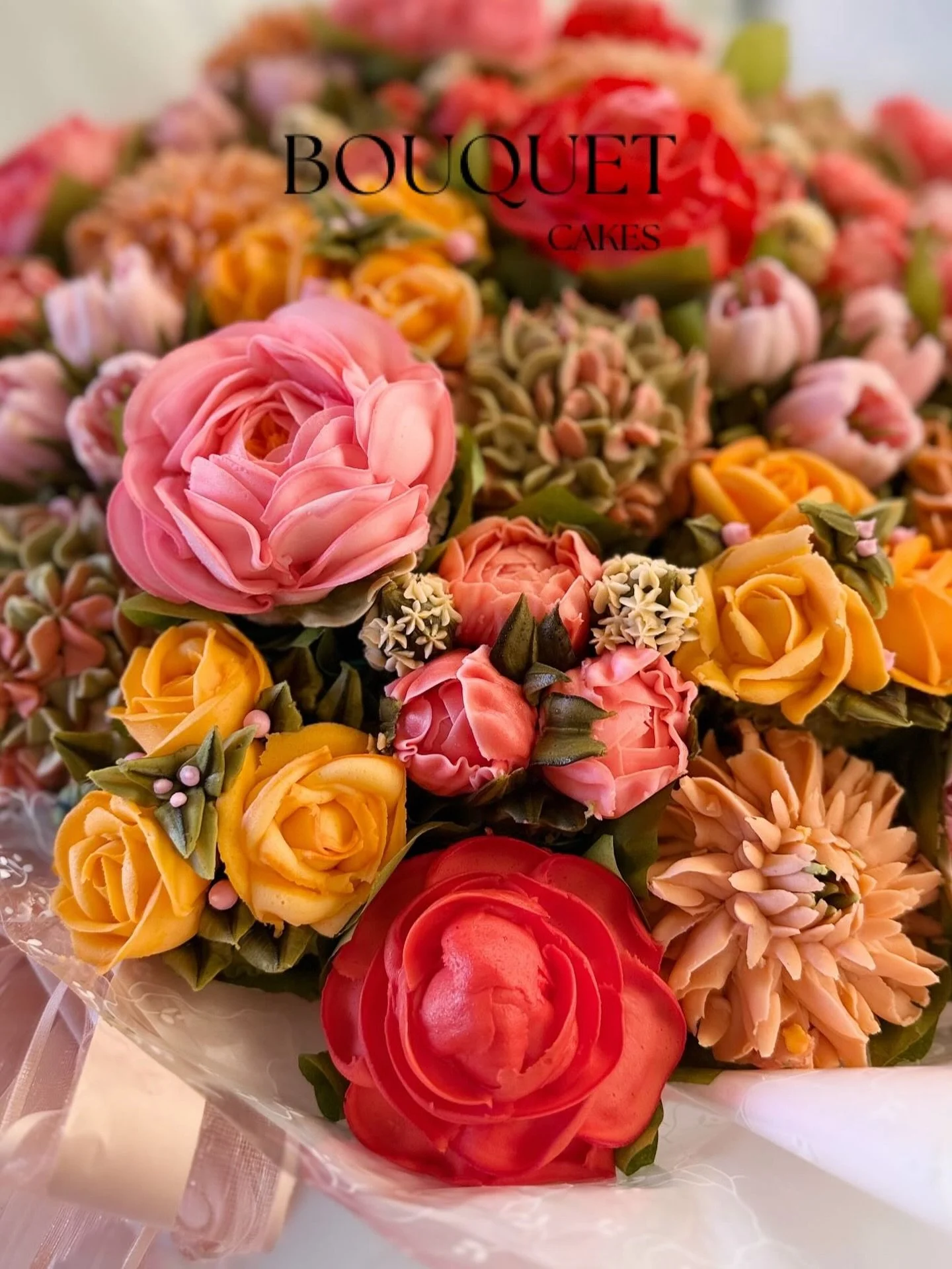 Gorgeous Bouquet by Maria from @bouquetcakes_ 
Only 5 Sleeps to we are learning from Beautiful Maria.
 100% Cupcake Retreats Hosted by @melooau #cupcakeretreats #floralcupcakes #taketimeforyou #fondanttoppers #buttercreamflorals #bouquetcakes #thecup