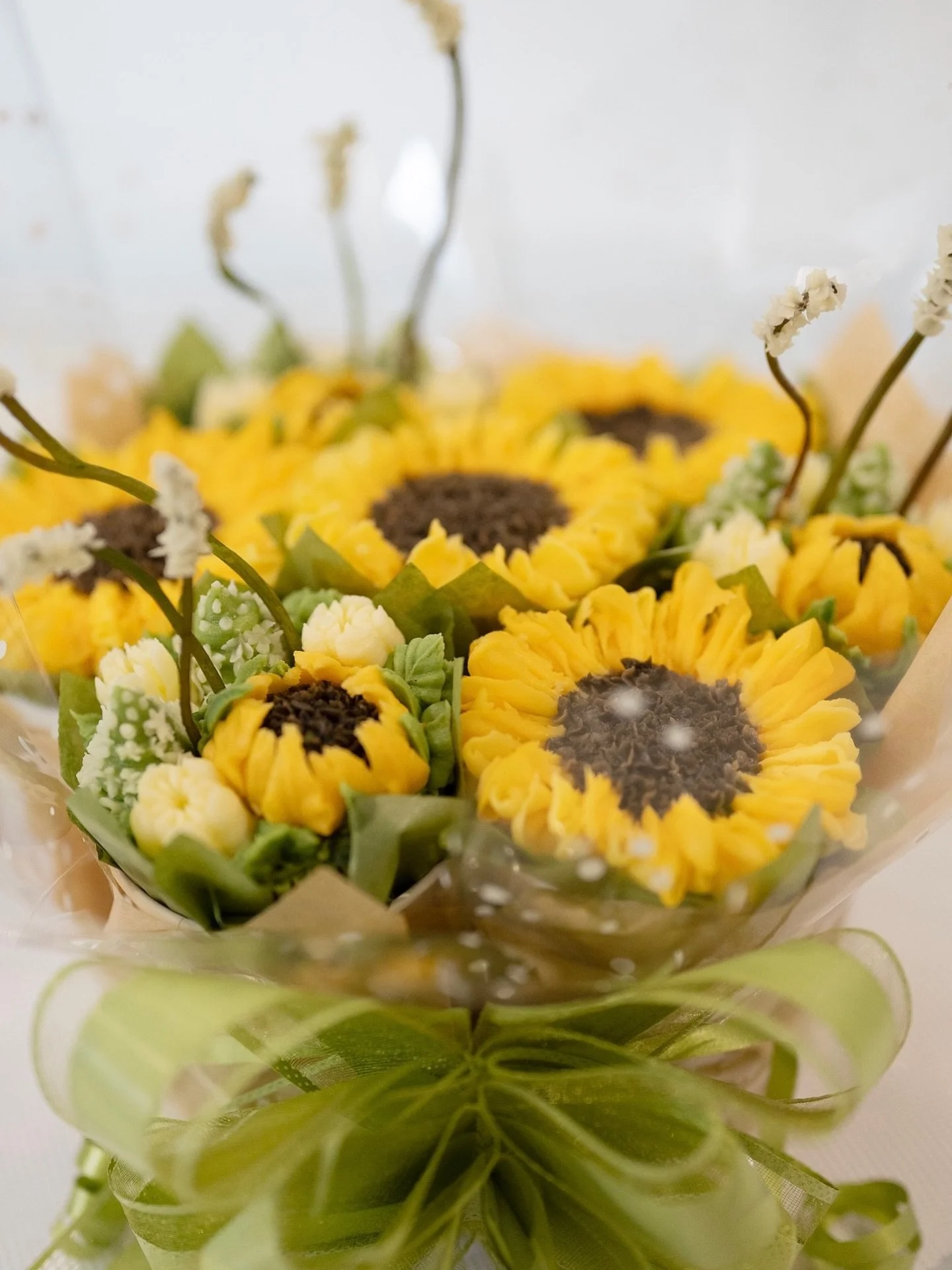 Honestly if I&rsquo;m able to do this - you are&hellip; 

 100% Cupcake Retreats Hosted by @melooau #cupcakeretreats#thecupcakefloristry #mamabearskitchen#communityovercompetition