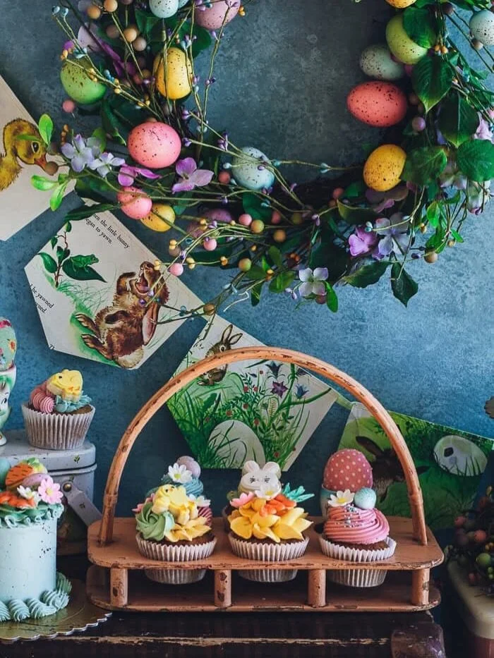 Beautiful Vibrant Easter 🐣 Vibes from @mamabears_kitchen this Easter Saturday.

100% Cupcake Retreats Hosted by @melooau #cupcakeretreats #mamabearskitchen  #thecupcakefloristry #communityovercompetition