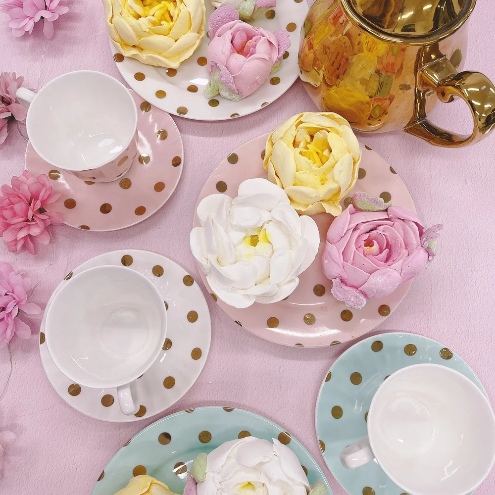Russian marshmallow flowers on teacup plates