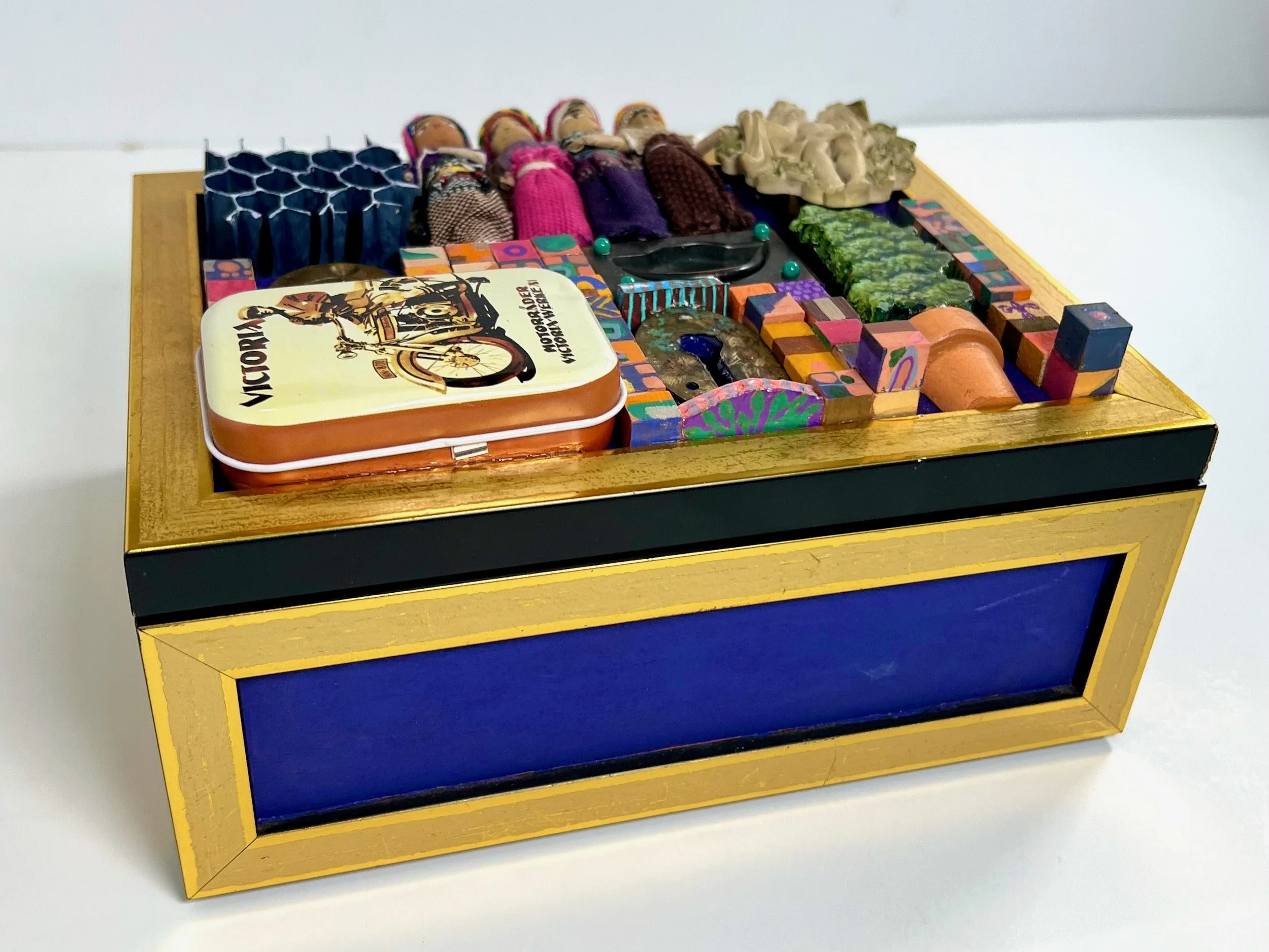 Pandora's Aunties Box, 2025