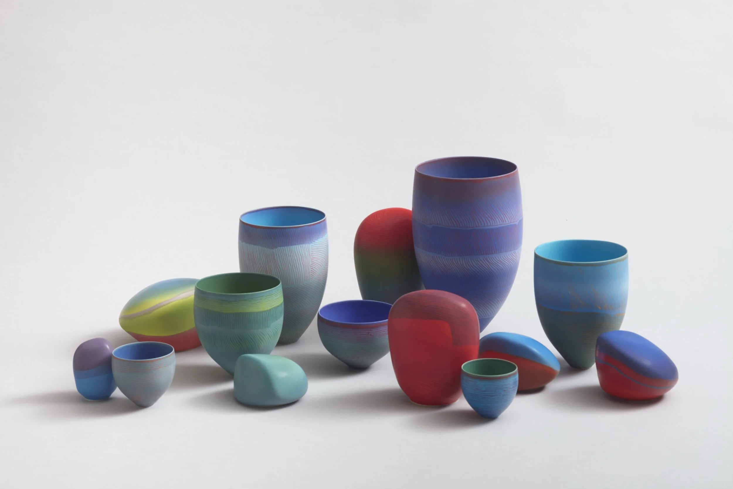 PippinDrysdale_GantheaumePointBroomeInstallation2025_14PorcelainArtworks_DimensionsVariable32Hcm-8.5Hcm_ImageNumber1.jpg