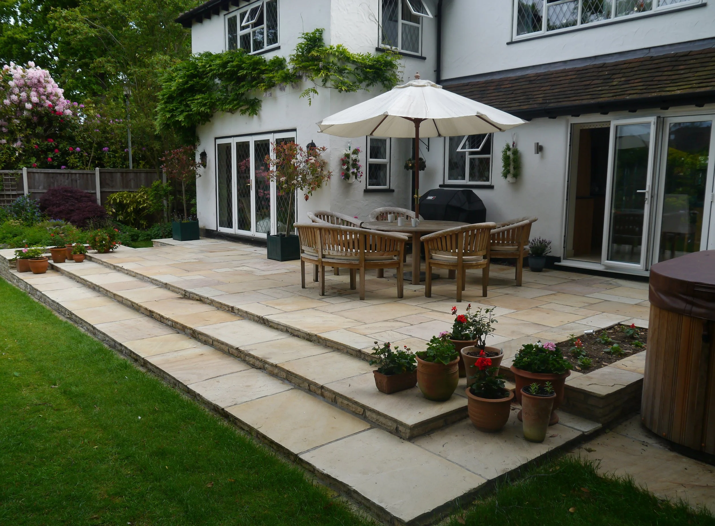 paving patio sandstone