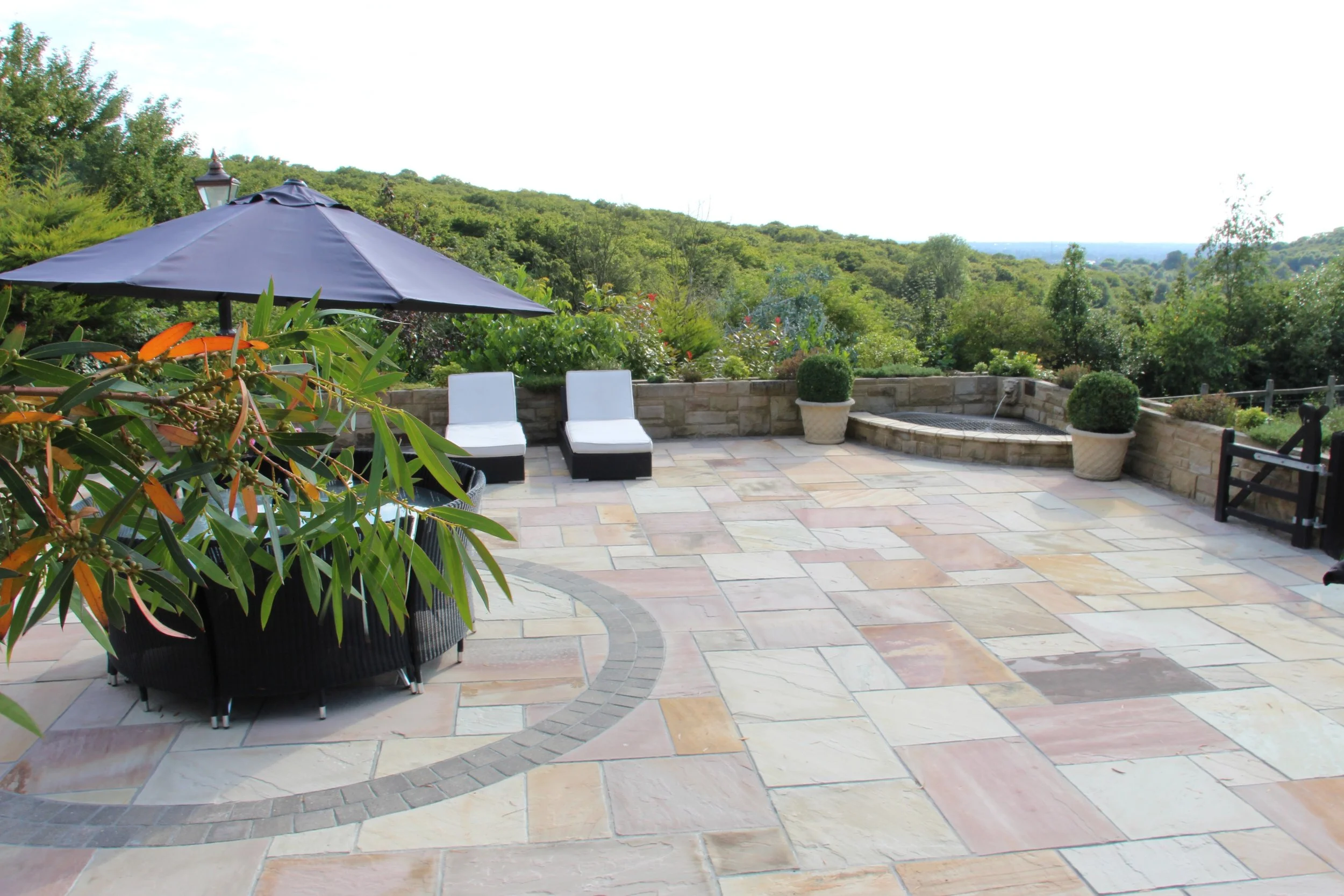 sandstone patio paving