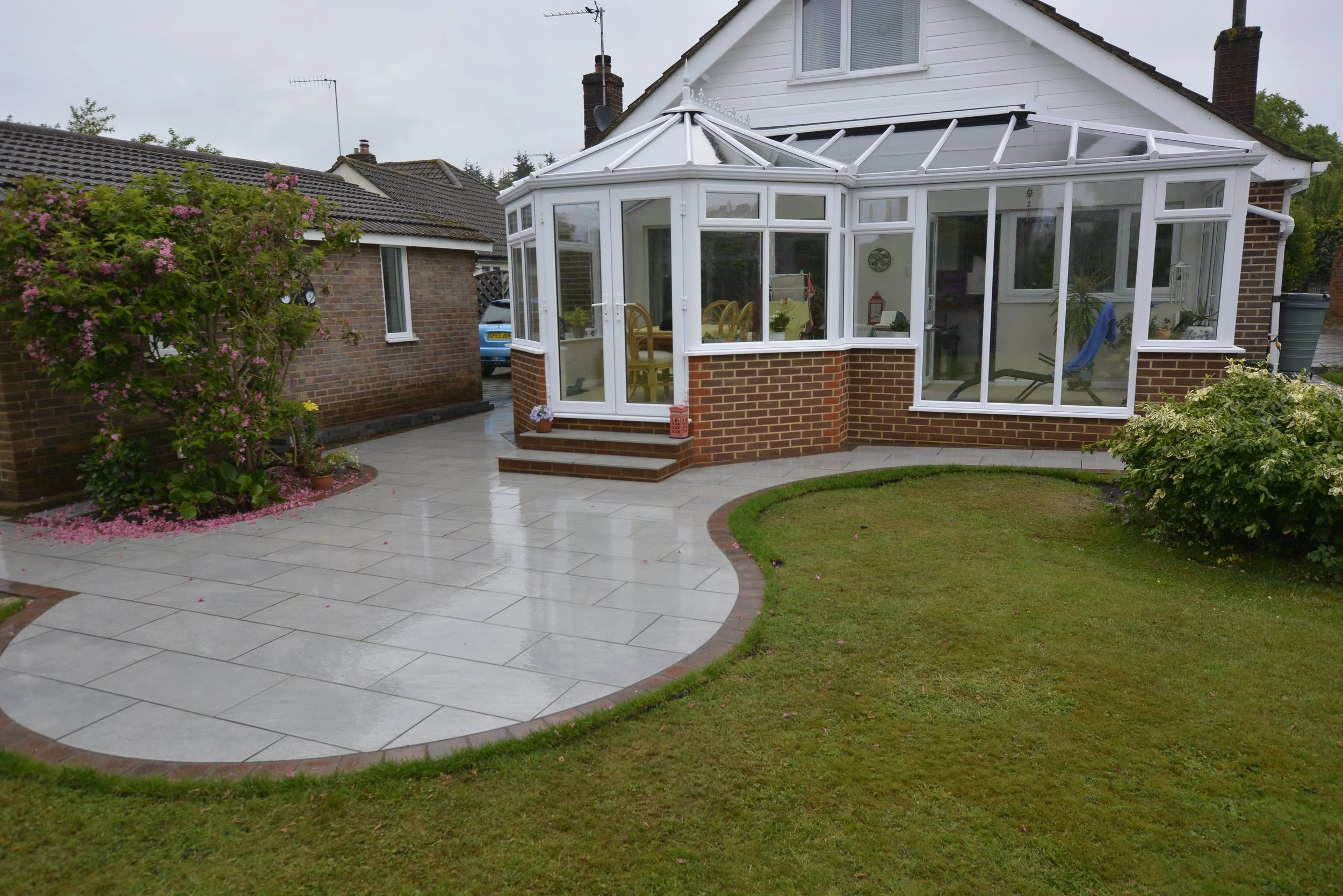 patio in porcelain kent