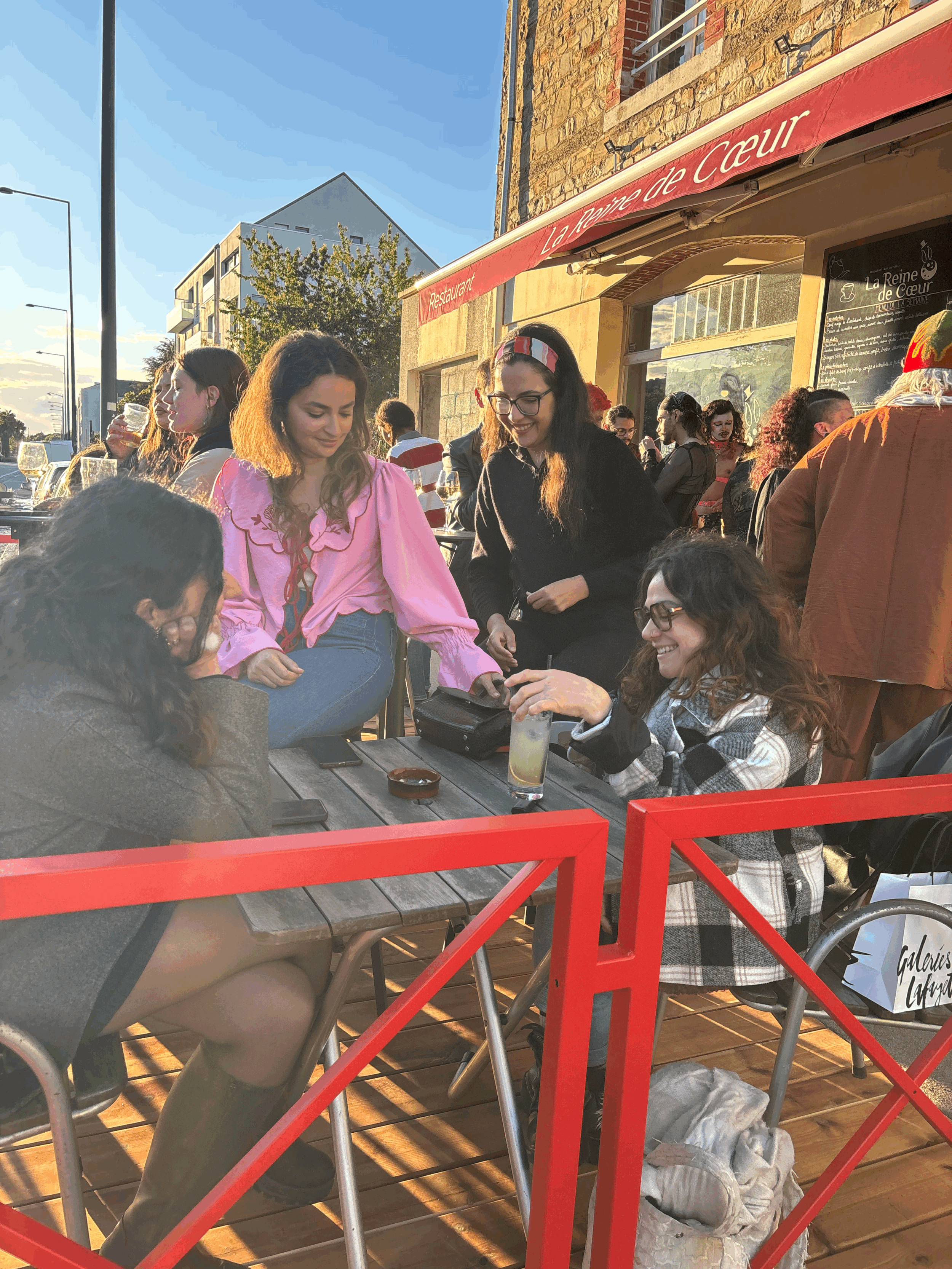 Les meilleurs afterworks à Rennes : pourquoi choisir La Reine de Cœur ?