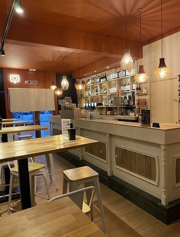 interieur-heure-du-jeu-bar-cocktails-rennes