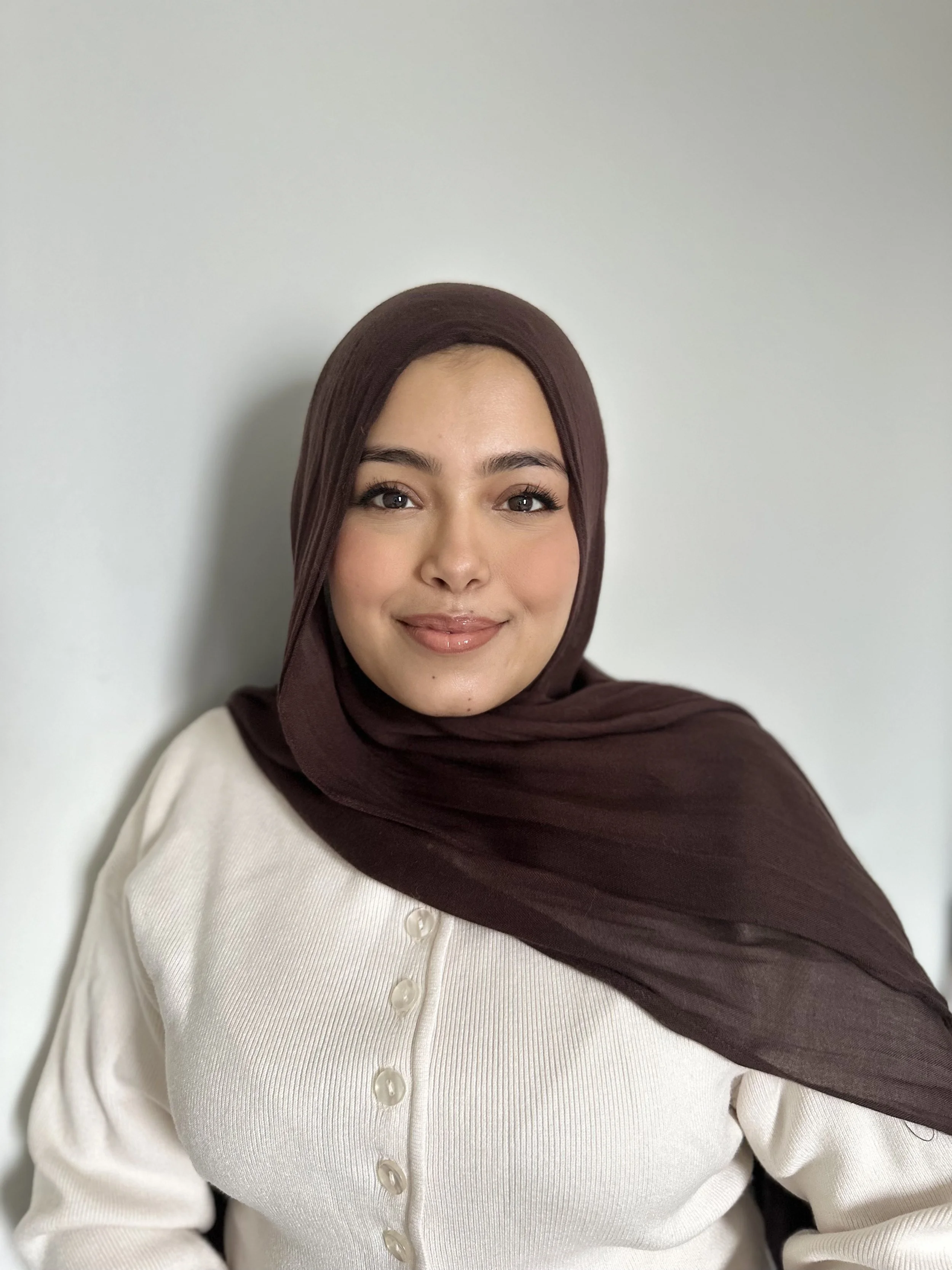 Muslim female South Asian therapist Ontario