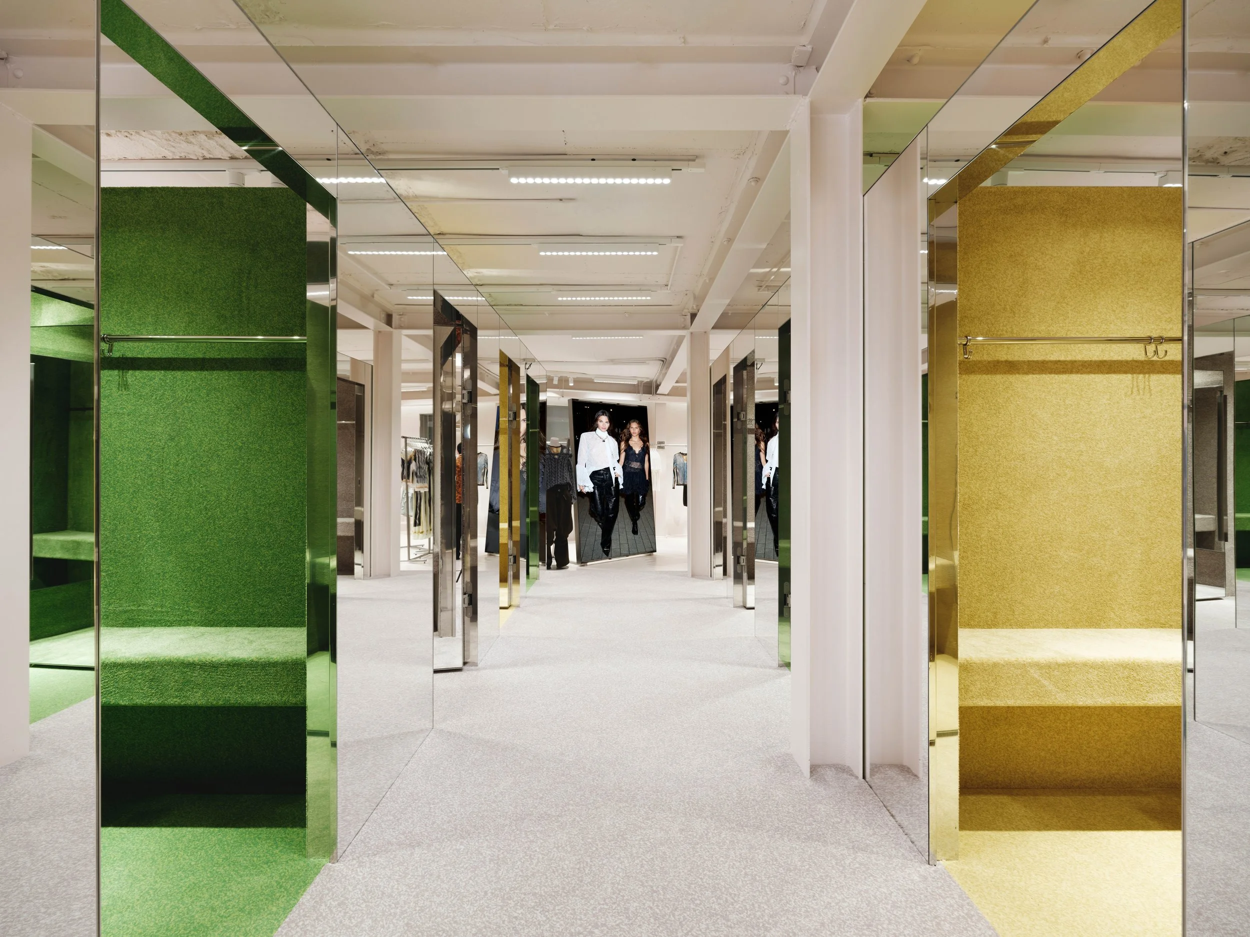 H&M Seongsu Interior_3F 8 b.jpg