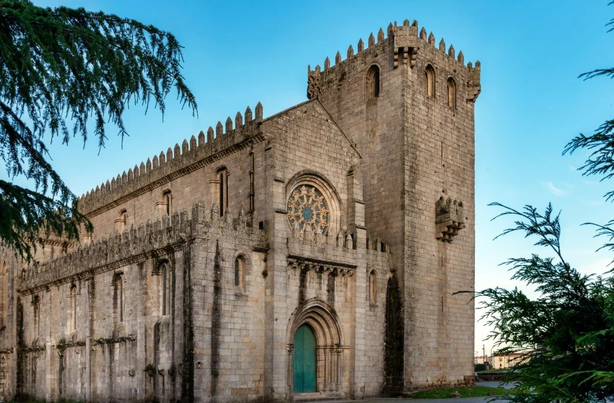Mosteiro de Leça do Balio.jpg