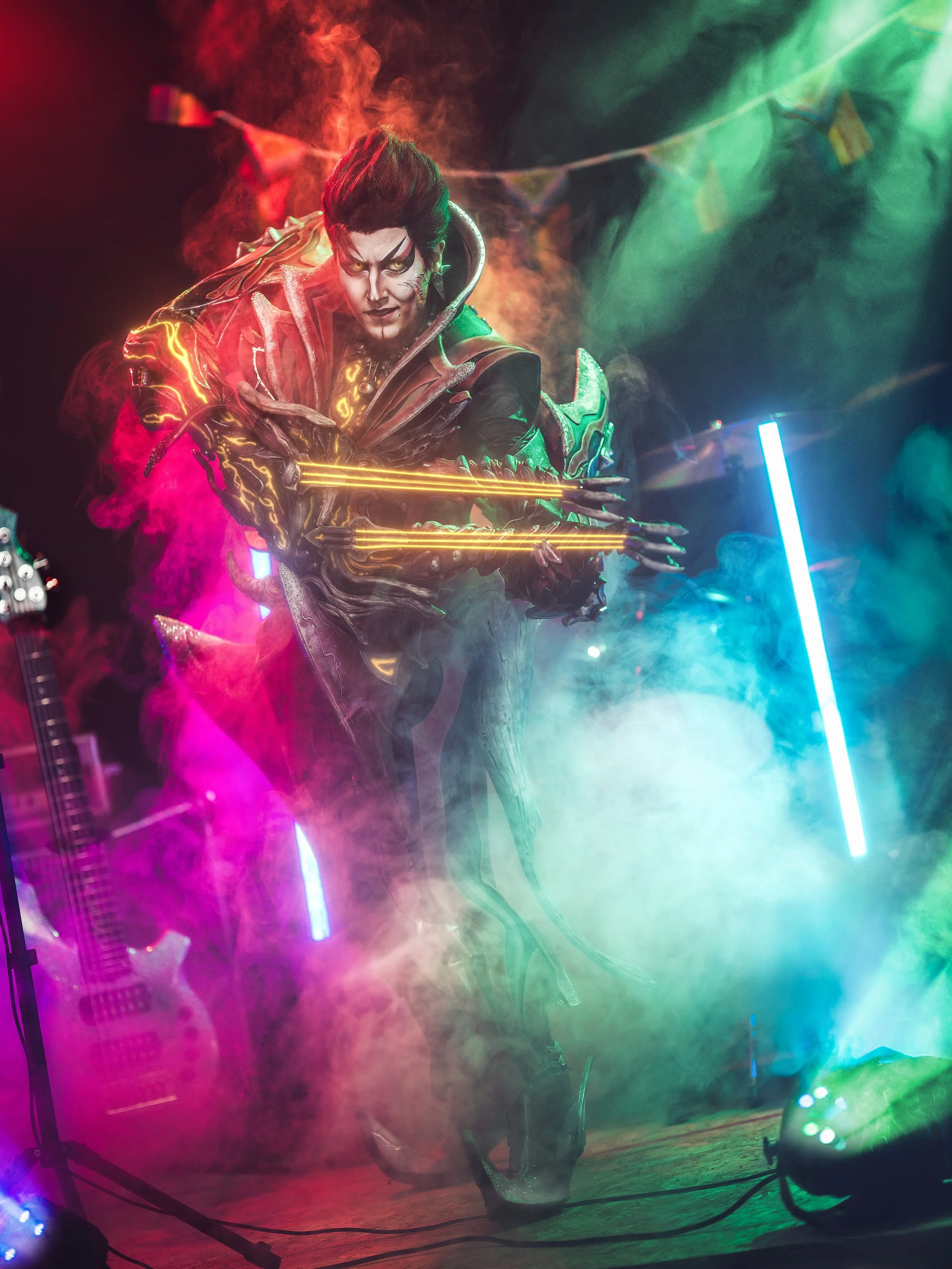 Blink wearing Warframe Flare Varleon / Temple cosplay at Tennocon 2025